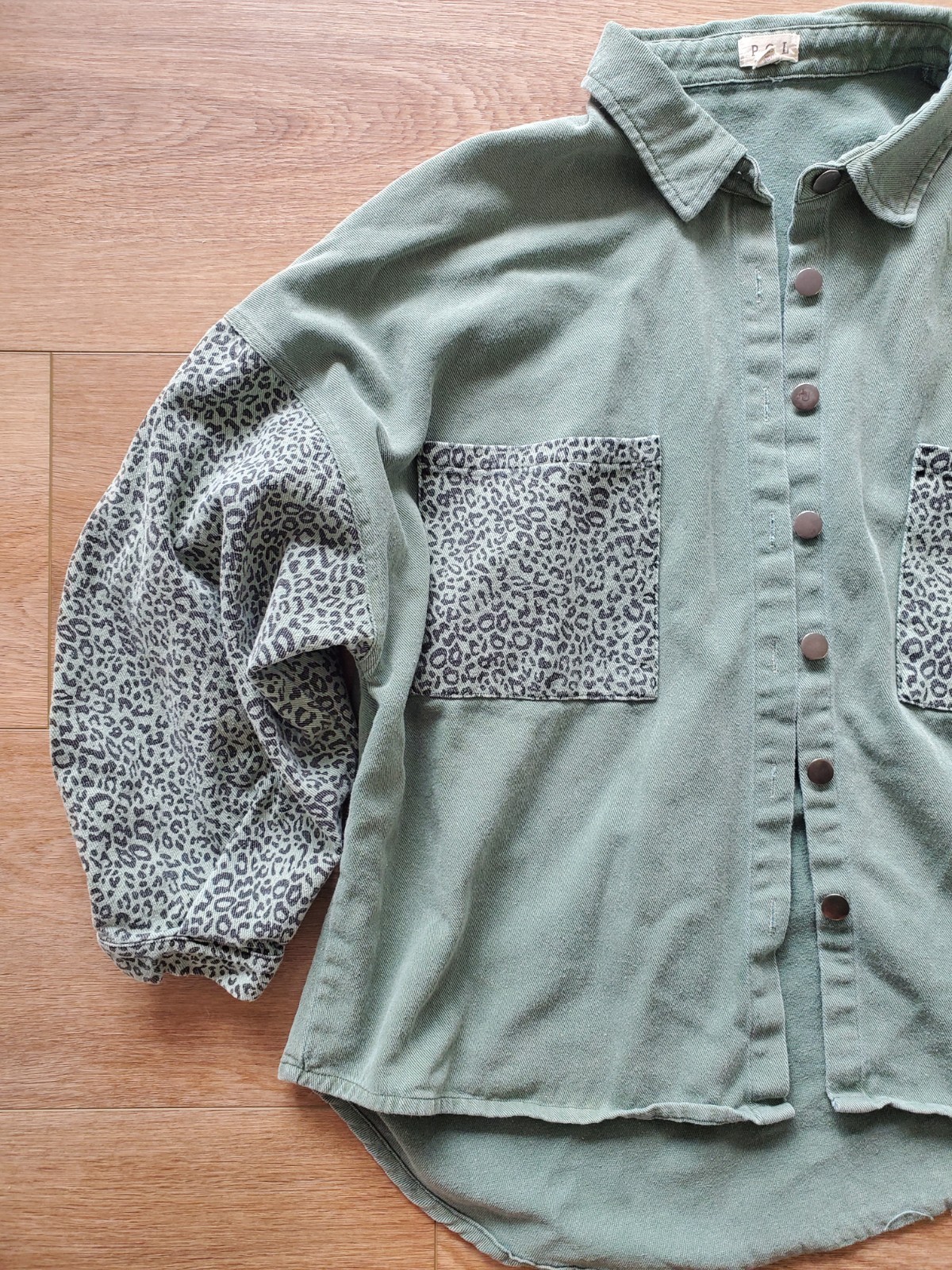 POL Green Animal Print Detailing Women’s Button-Up Jacket L, Green Long Sleeve