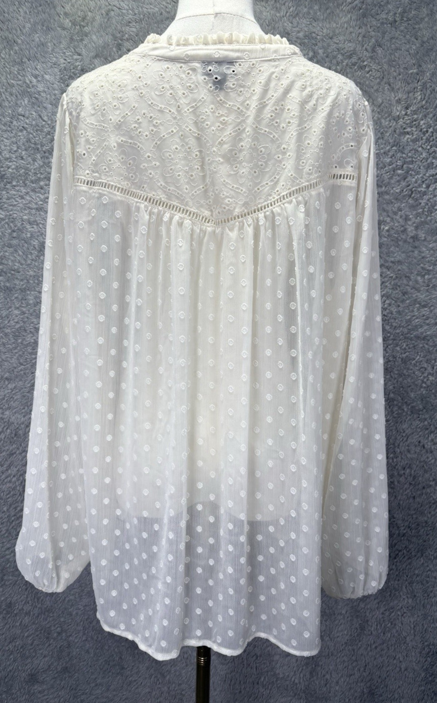 Torrid Womens Sz 2 2X Ivory Sheer Swiss Dot Button Front Blouse Boho Romantic