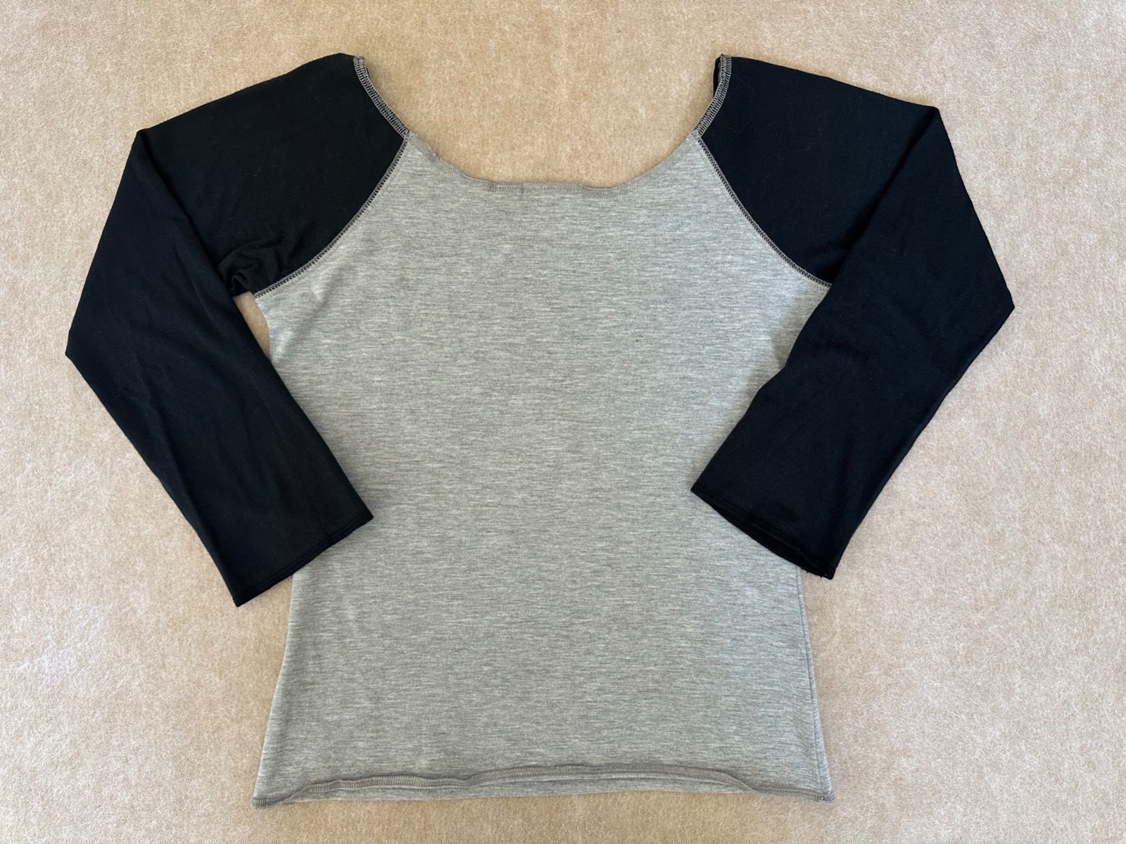 NWOT VTG JLo Baseball Tee Raglan Top 3/4 Sleeve Cotton Blend Black Gray Sequin M