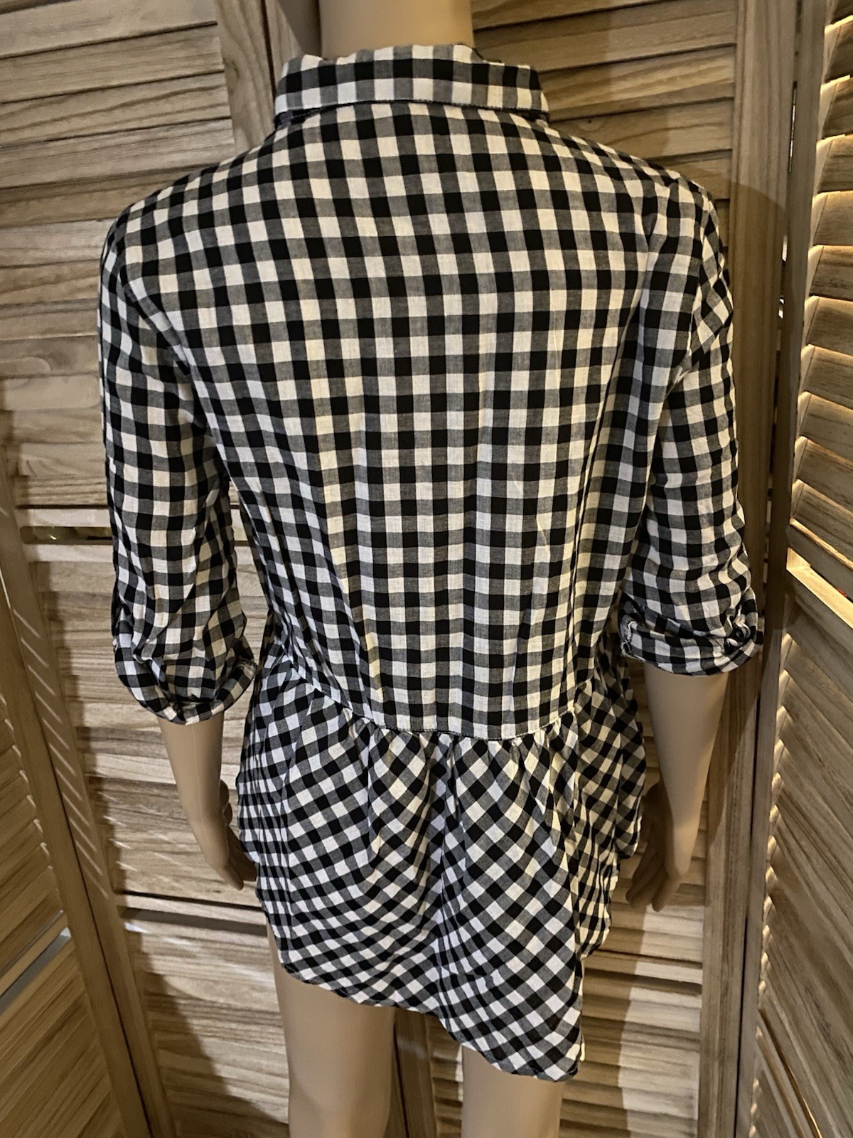 Love Notes Size L Checked Button Down Blouse 3/4 to Long Sleeve Collar