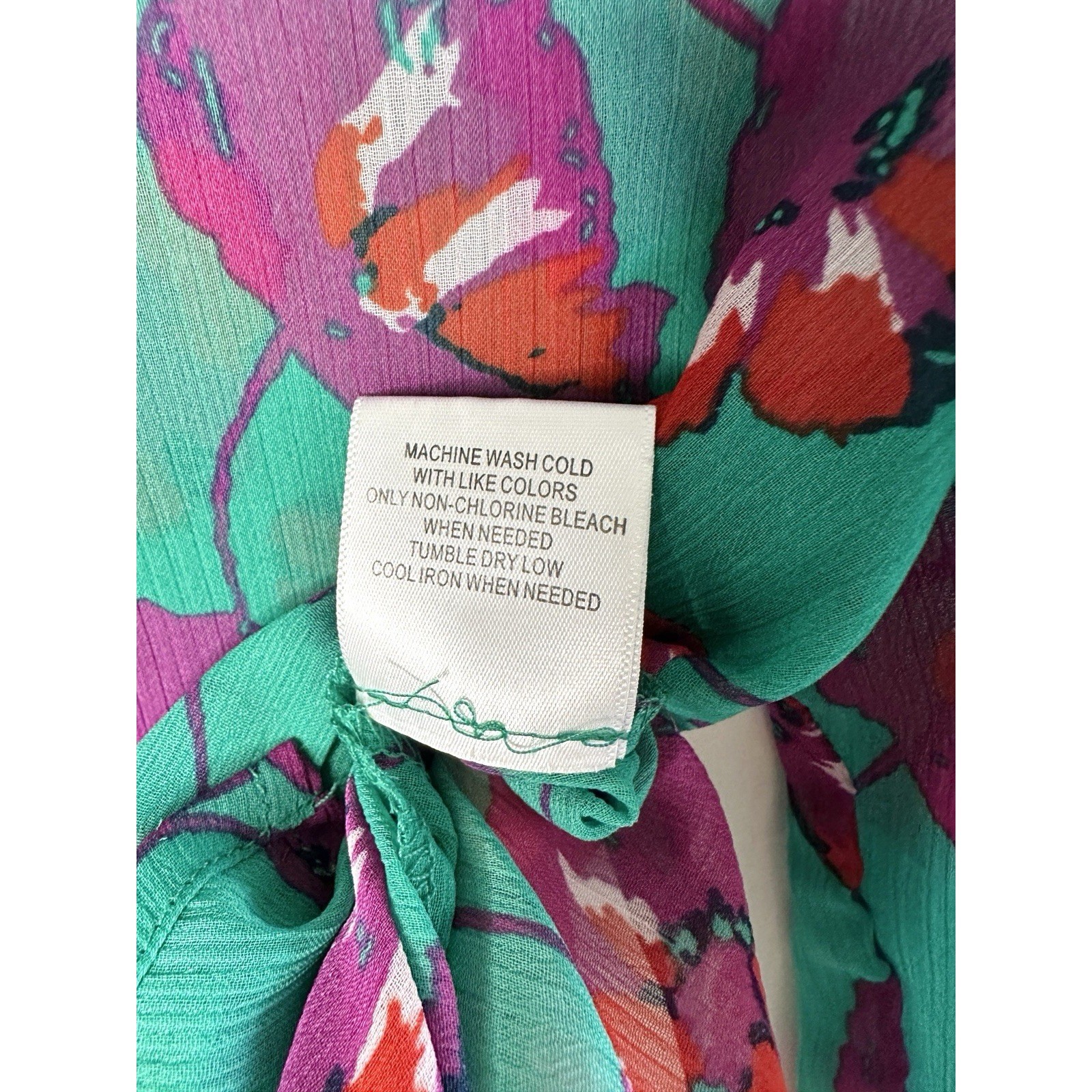 ModCloth Floral Blouse Size Medium Peter Pan Collar Bow Chiffon Art Hoe Teacher