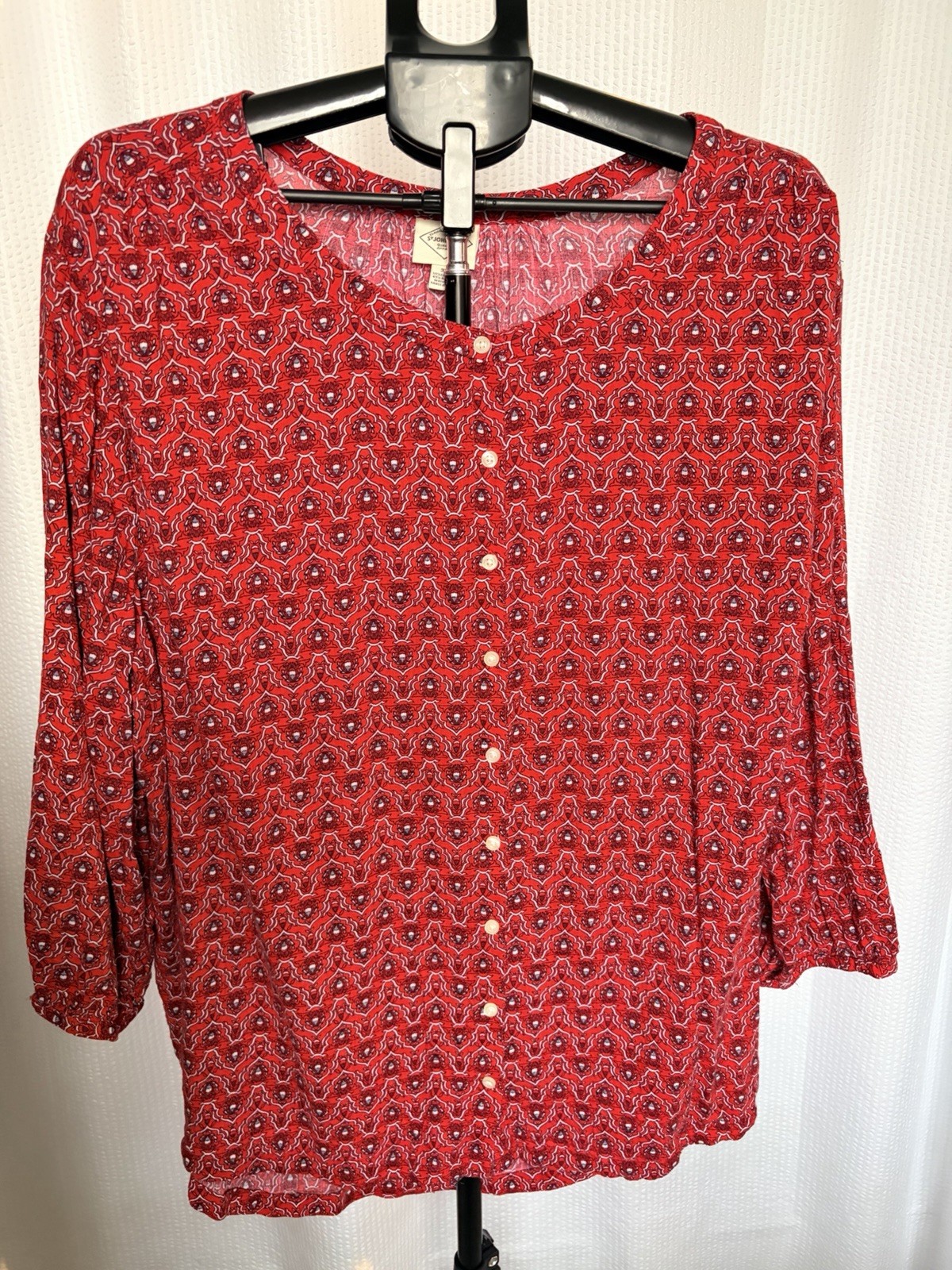 St. John’s Bay Women’s 3X Red Geometric V-Neck 3/4 Sleeve Button Blouse