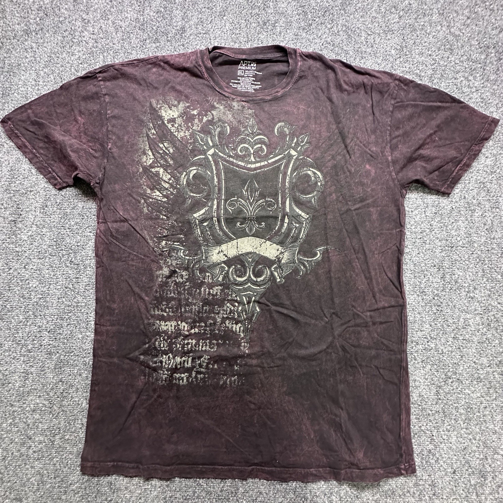 Apt 9 Premium Graphic Tee Men’s Xl Burgundy Fleur De Lis Crest Distressed Wash