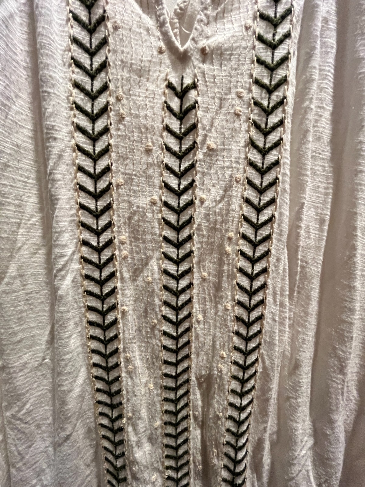 American Eagle Boho Peasant Top Cream Embroidered Prairie Cottagecore