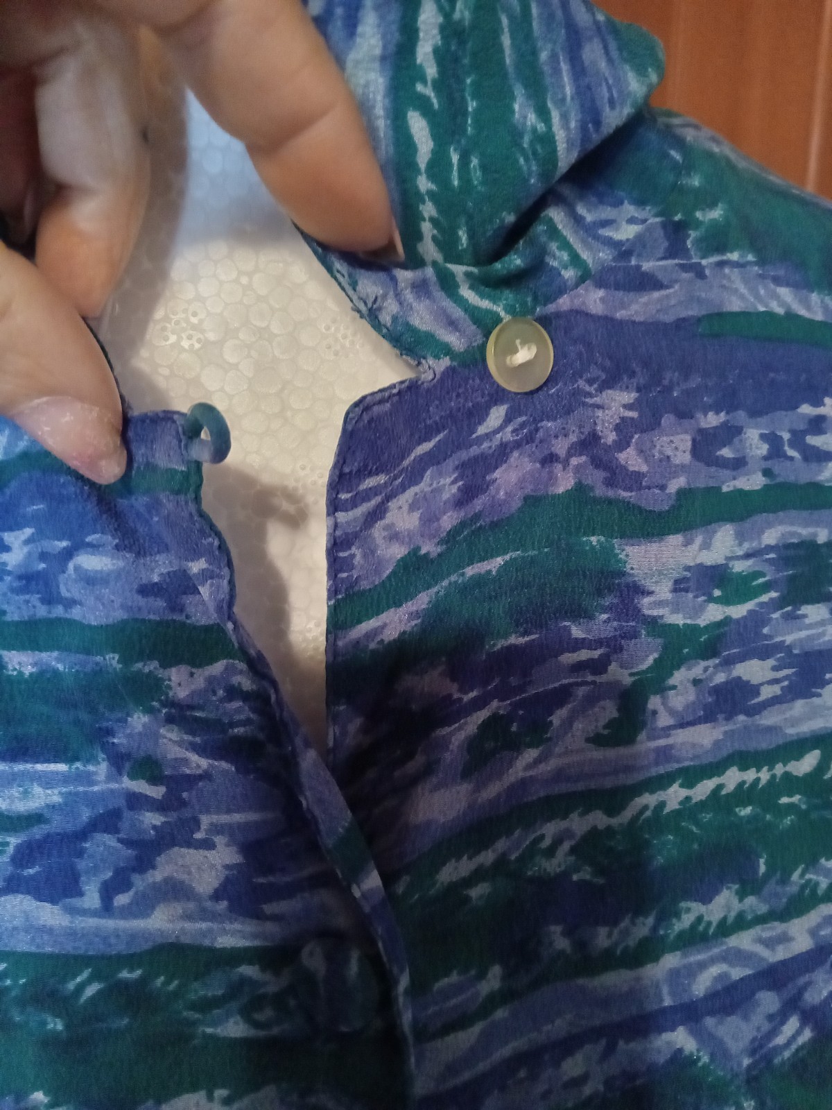 VINTAGE Quo -Silk Blouse button up short sleeve Abstract Pattern Large 100%Silk