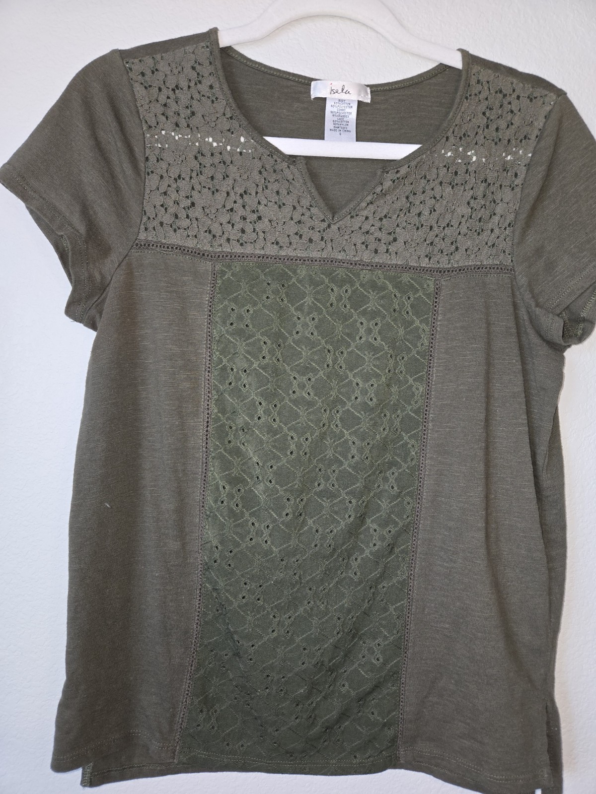 Isela Women’s S Green Solid V-Neck Short Sleeve Knit Lace Eyelet Pullover Top