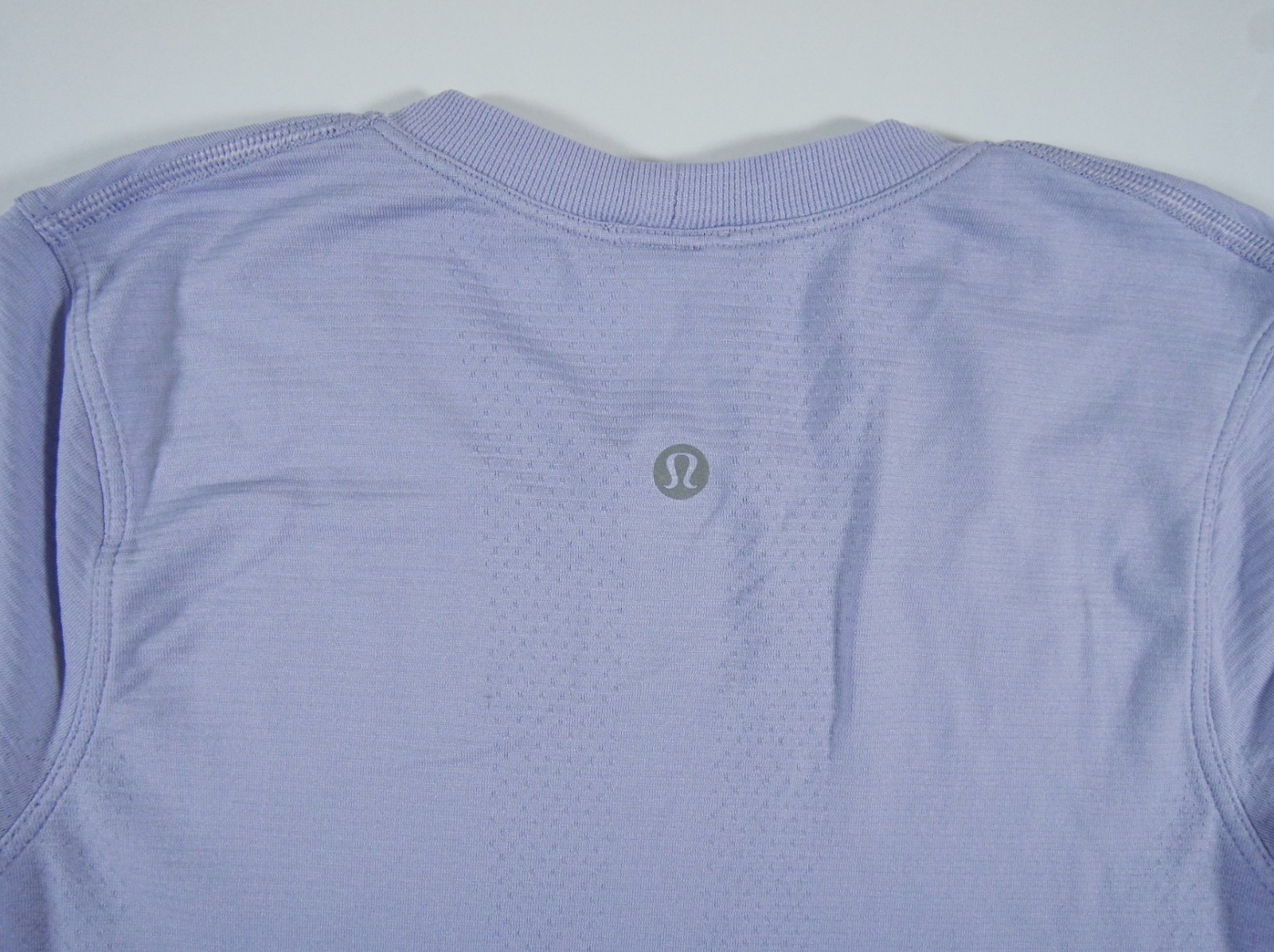 Lululemon Shirt Womens 2 Purple Long Sleeve Activewear Training Workout Ladies
