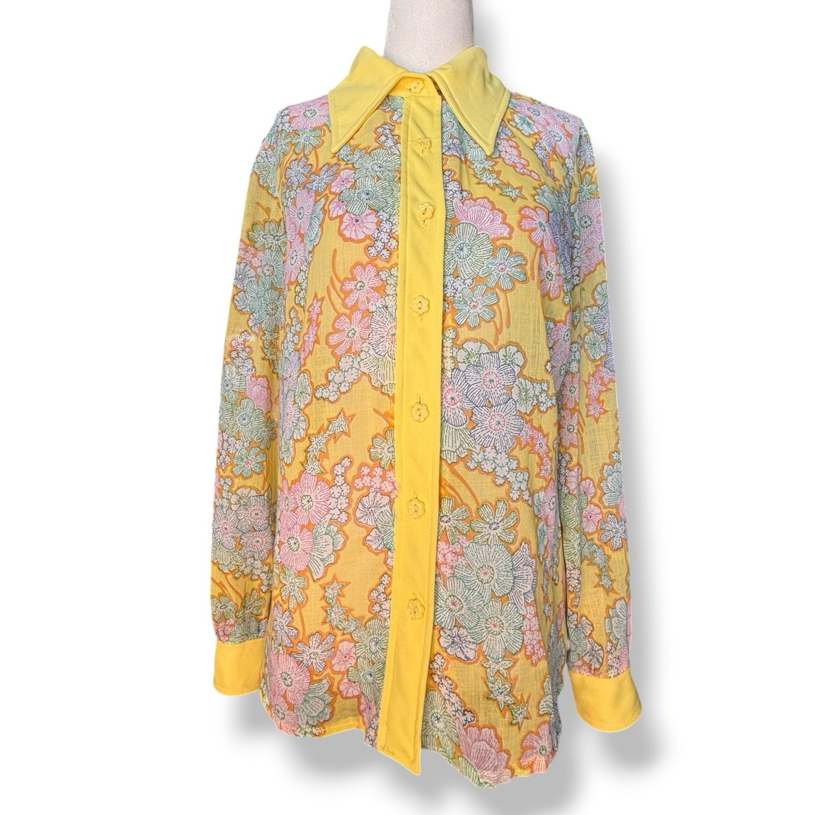 Vintage 70s Floral Mod Disco Blouse Yellow Pastel Dagger Collar Flower Buttons