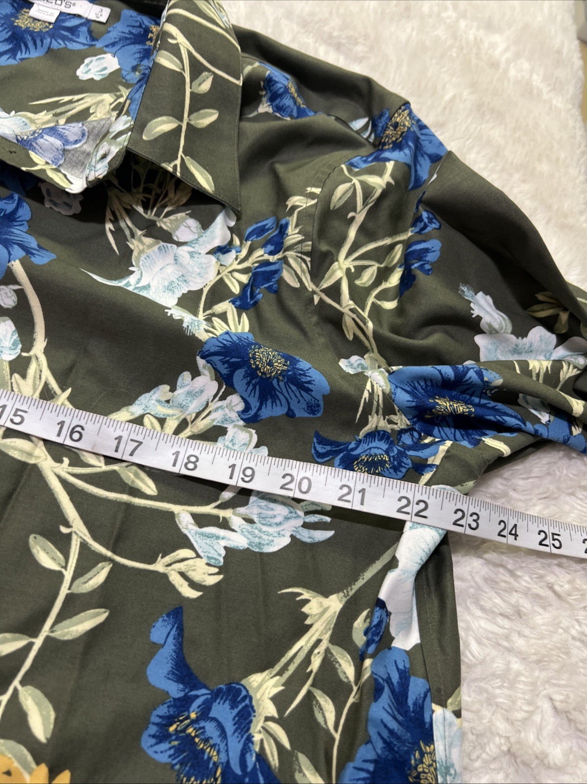 Chicos Sateen Floral Button Front Blouse Olive Green Background Collar Sz 3 (16)
