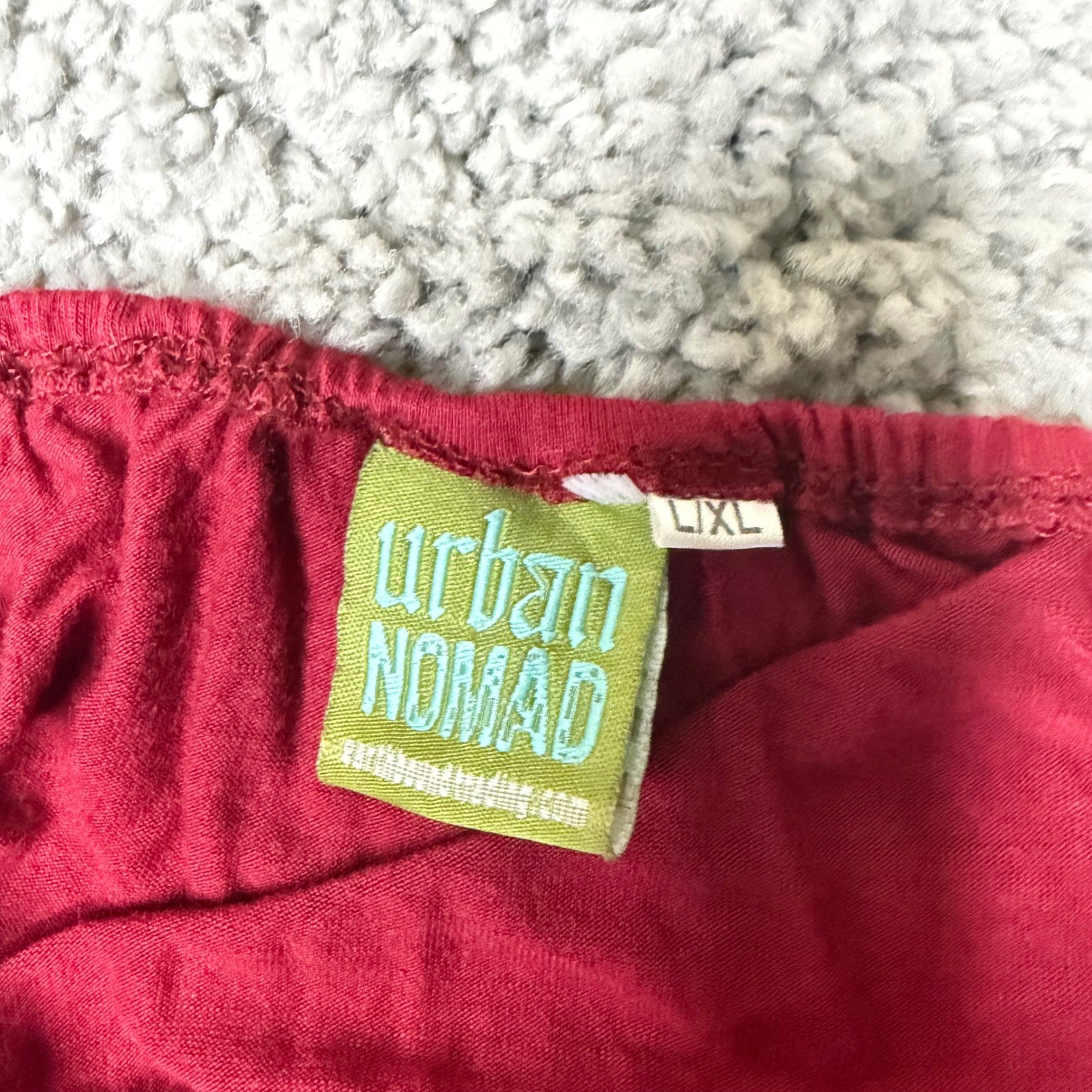 Urban Nomad Earthbound Trading Co Red Halter Top Bubble Hem Boho Blouse L/XL