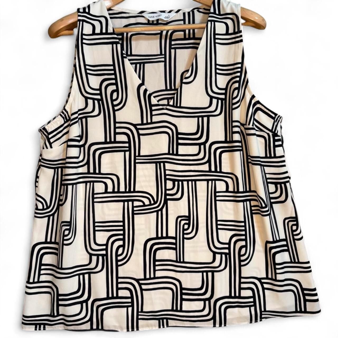 Nine West Geometric Print V-Neck Sleeveless Tank Top