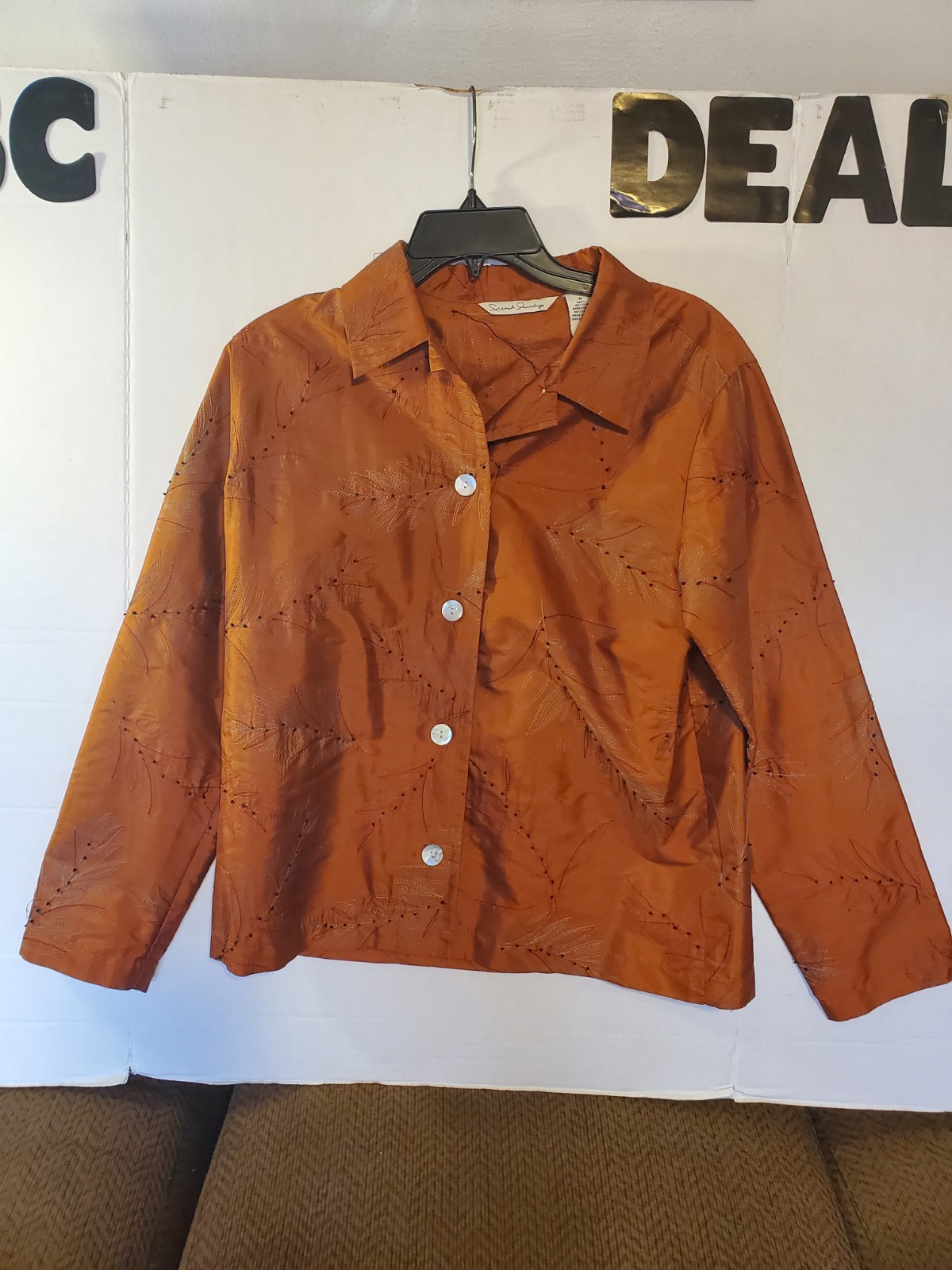 FRENCH LAUNDRY Size M 100% Silk Brown Floral Beaded Blouse Collared Top.
