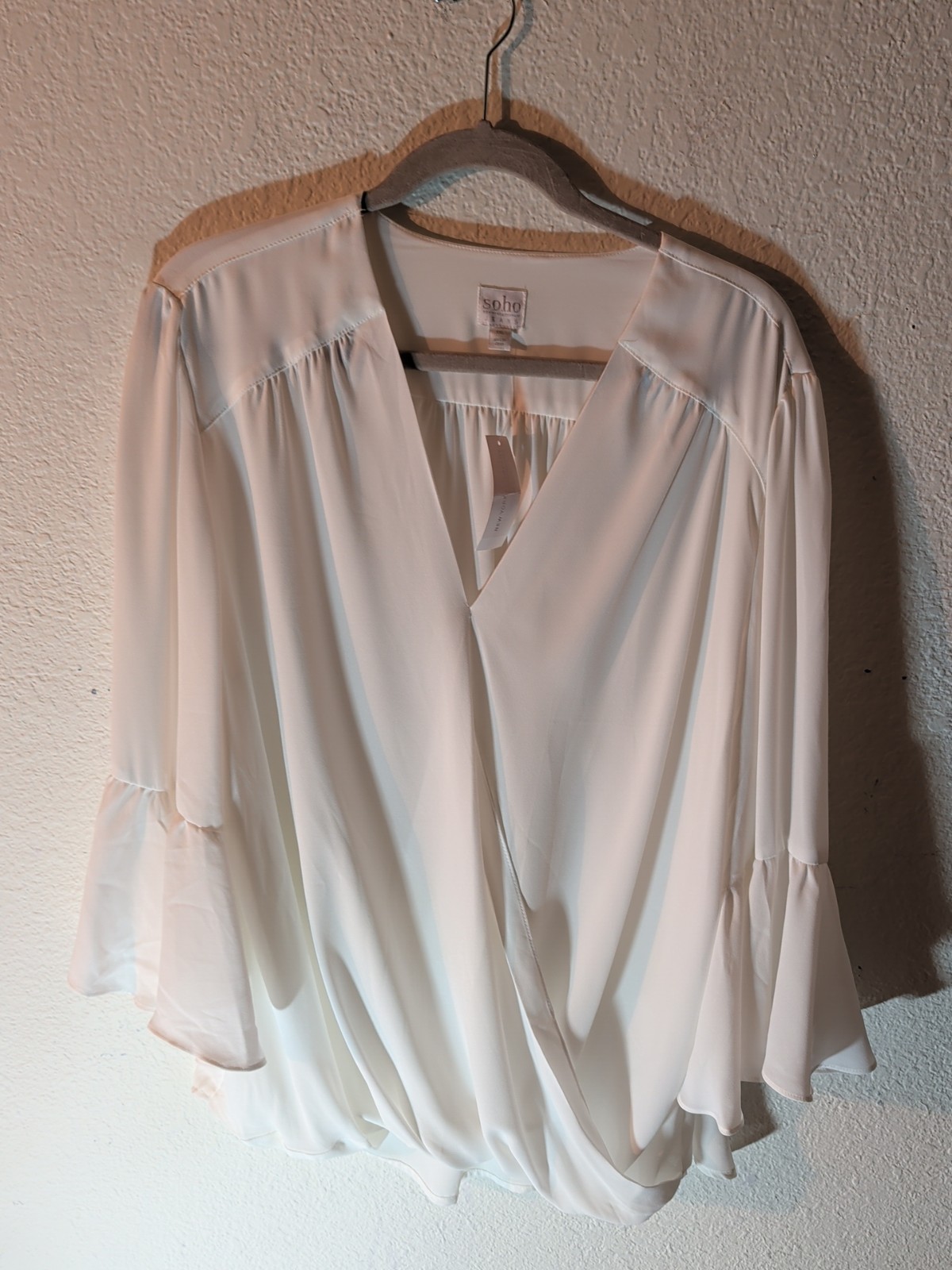 Soho New York & Co. Blouse White Su XXL V Neck Draped Waist Poet Sleeves Classy