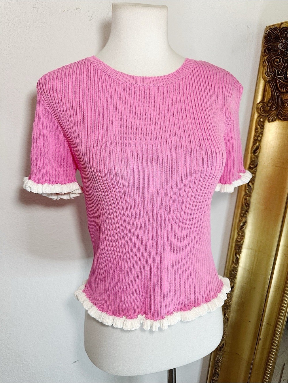 English Factory Ribbed Pink Knit Blouse With White Ruffle Trim Size Medium $75