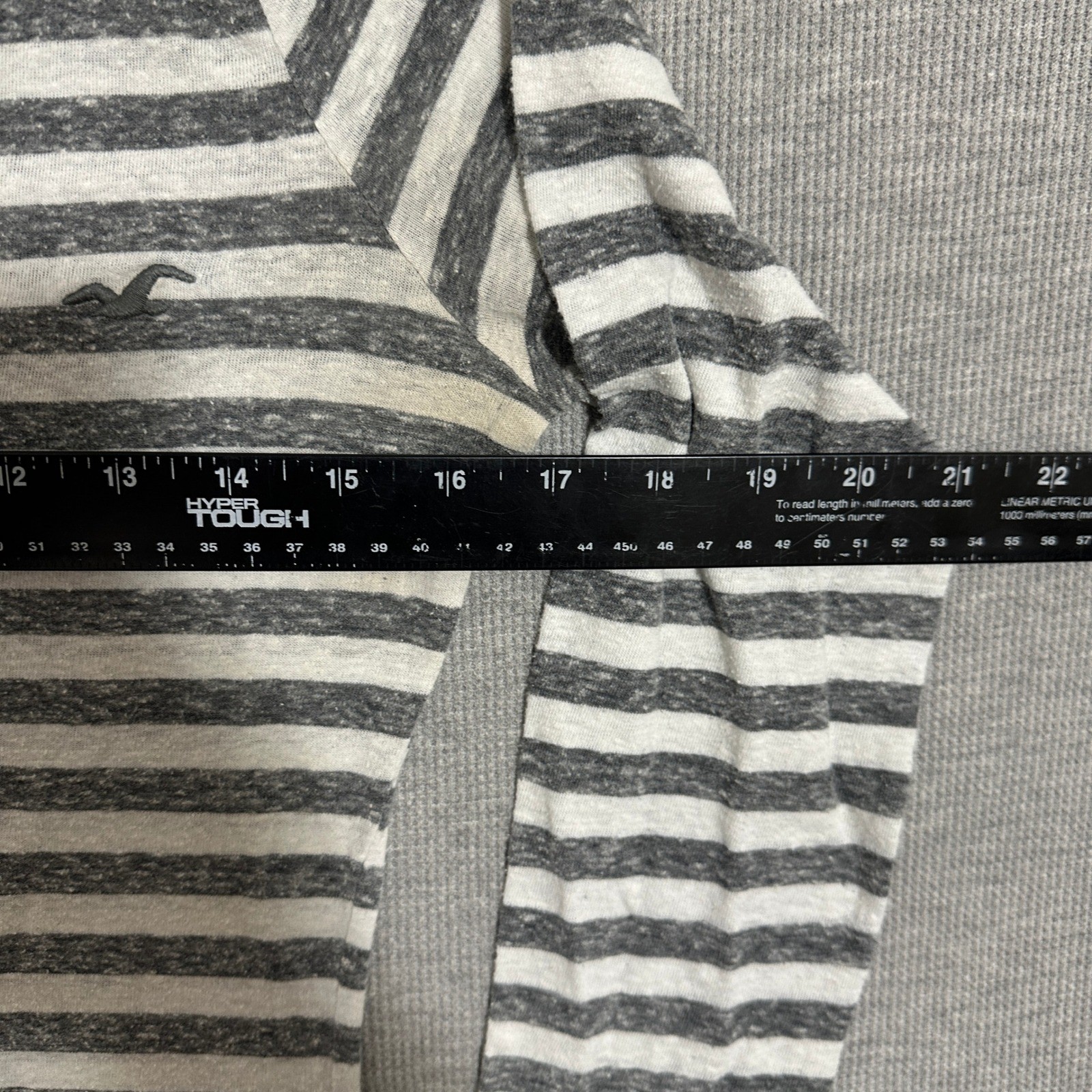 Hollister Striped V-Neck Long Sleeve T-Shirt Slim Fit Gray White Womens Size S