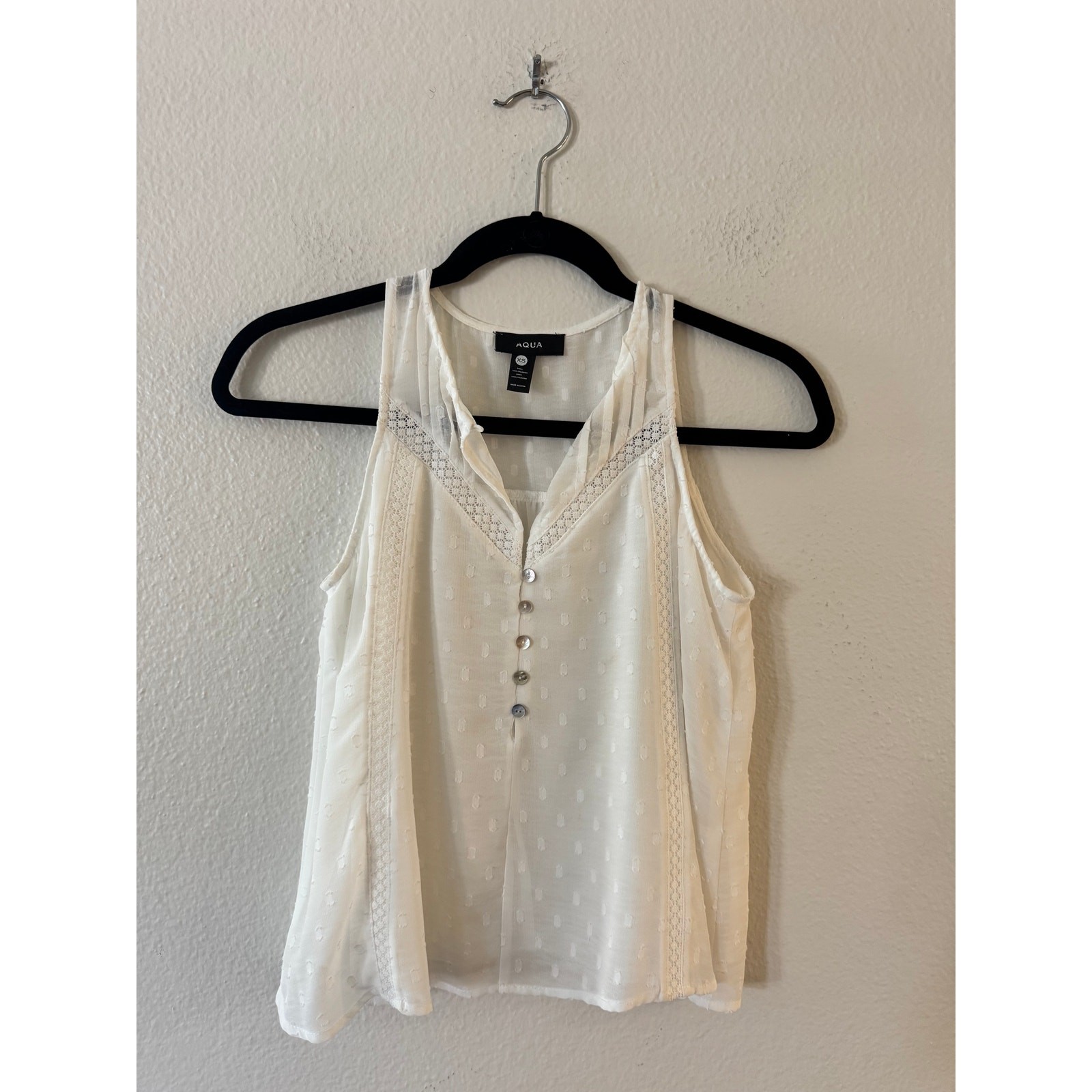 AQUA Semi Sheer Clip Dot Sleeveless Top XS White Split Neck Pintuck Button Front
