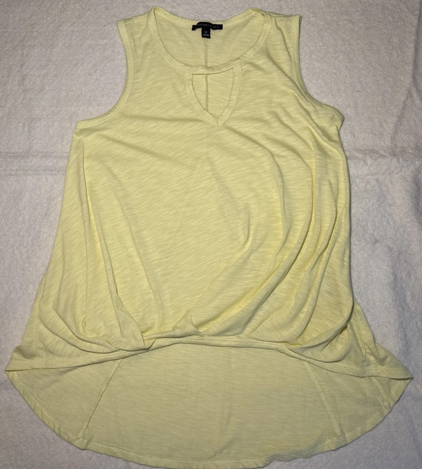 Signature Studio Woman’s Light Yellow Tank Top Size Medium