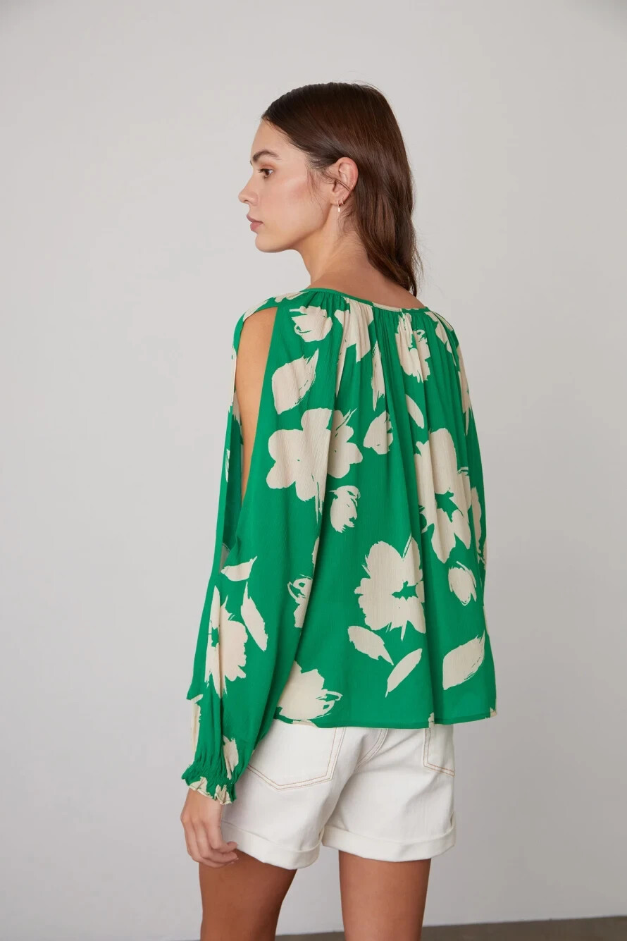 VELVET By Graham Spencer Vikki Caicos Print Cold Shoulder Blouse Green S $189 E1