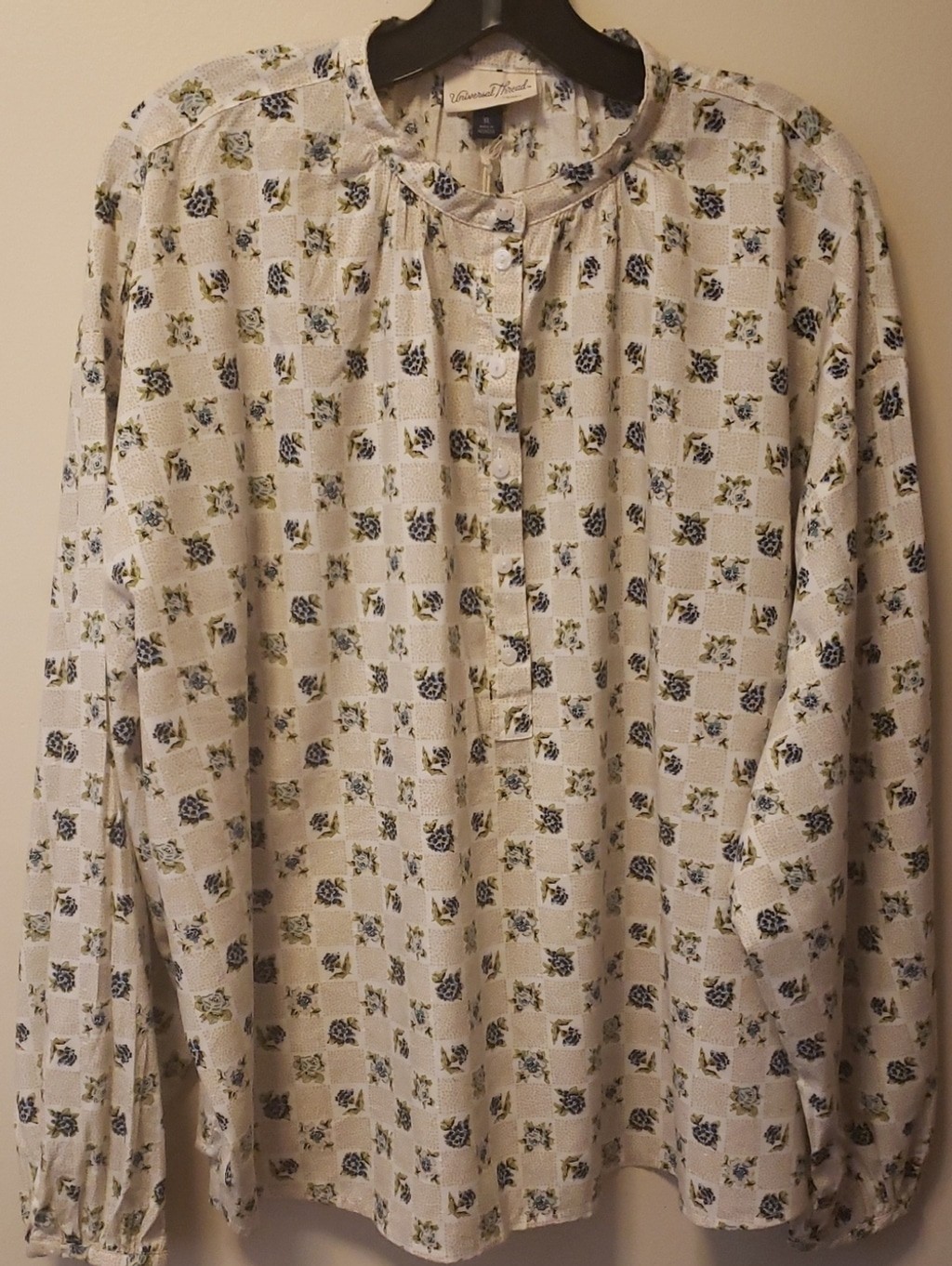 Universal Thread Cream Floral Button Popover Blouse with Blue and Green Accents