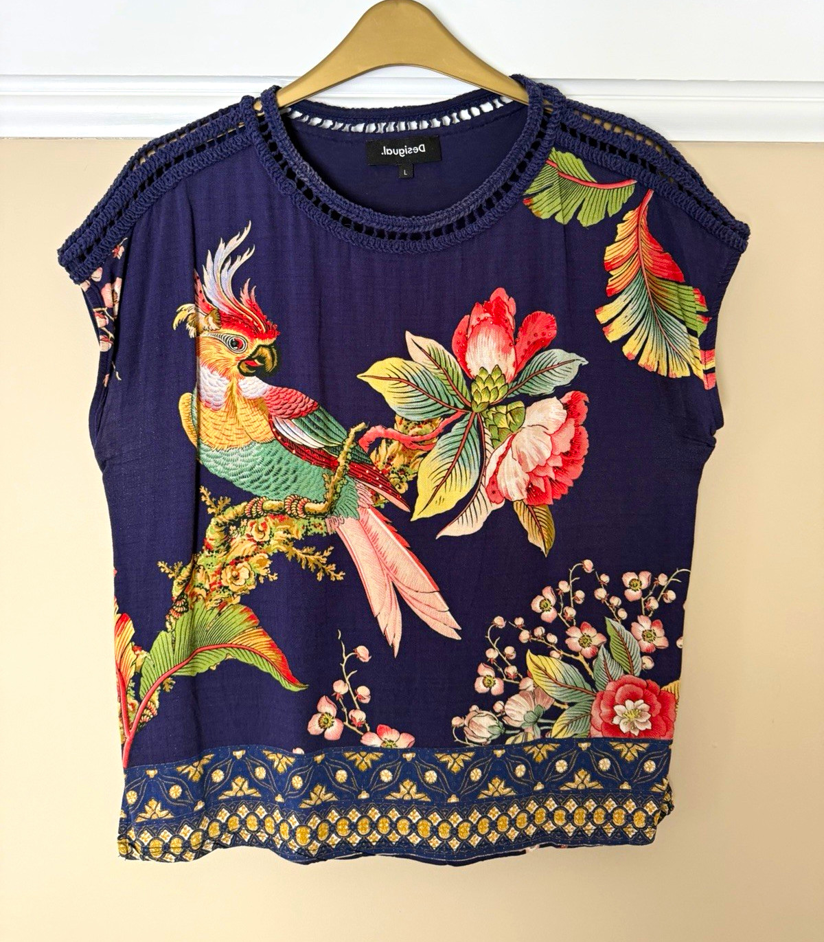 Desigual Blue Floral Bird Print Beaded Crochet Trim Cap Sleeve Tee L