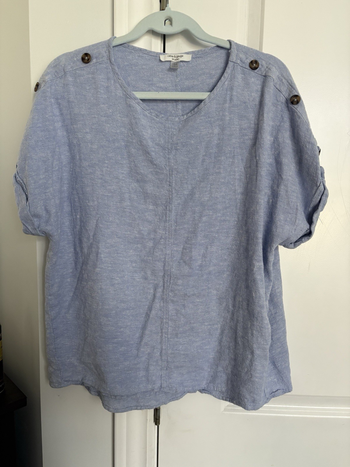 Cable & Gauge Women’s Blue Solid V-Neck Short Sleeve Button Blouse Size L