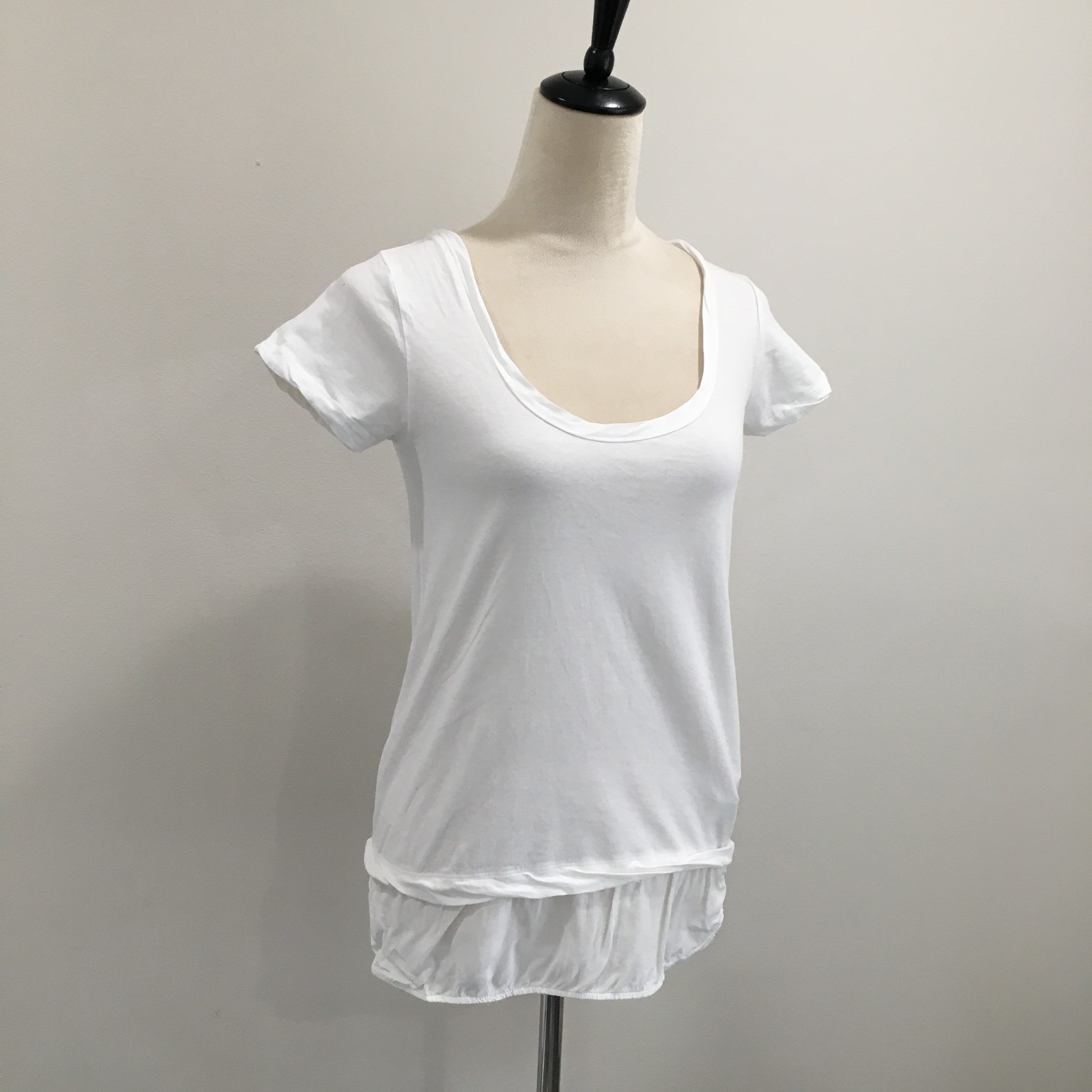 ZARA White Mixed Fabric Slit Hem Short Sleeve Basic Shirt Top Womens sz XS