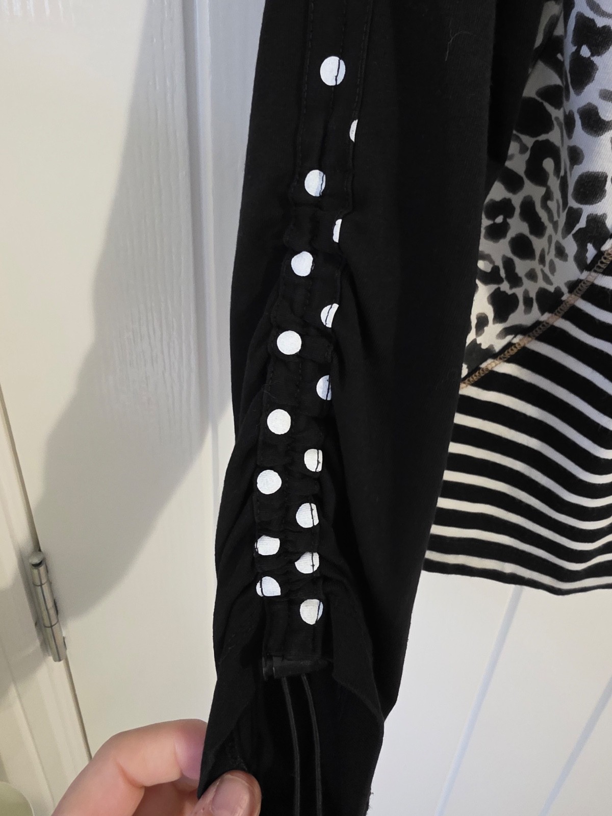 Betty Barclay Elements Black & White Jacket – Size L – Ruched Sleeve Detail