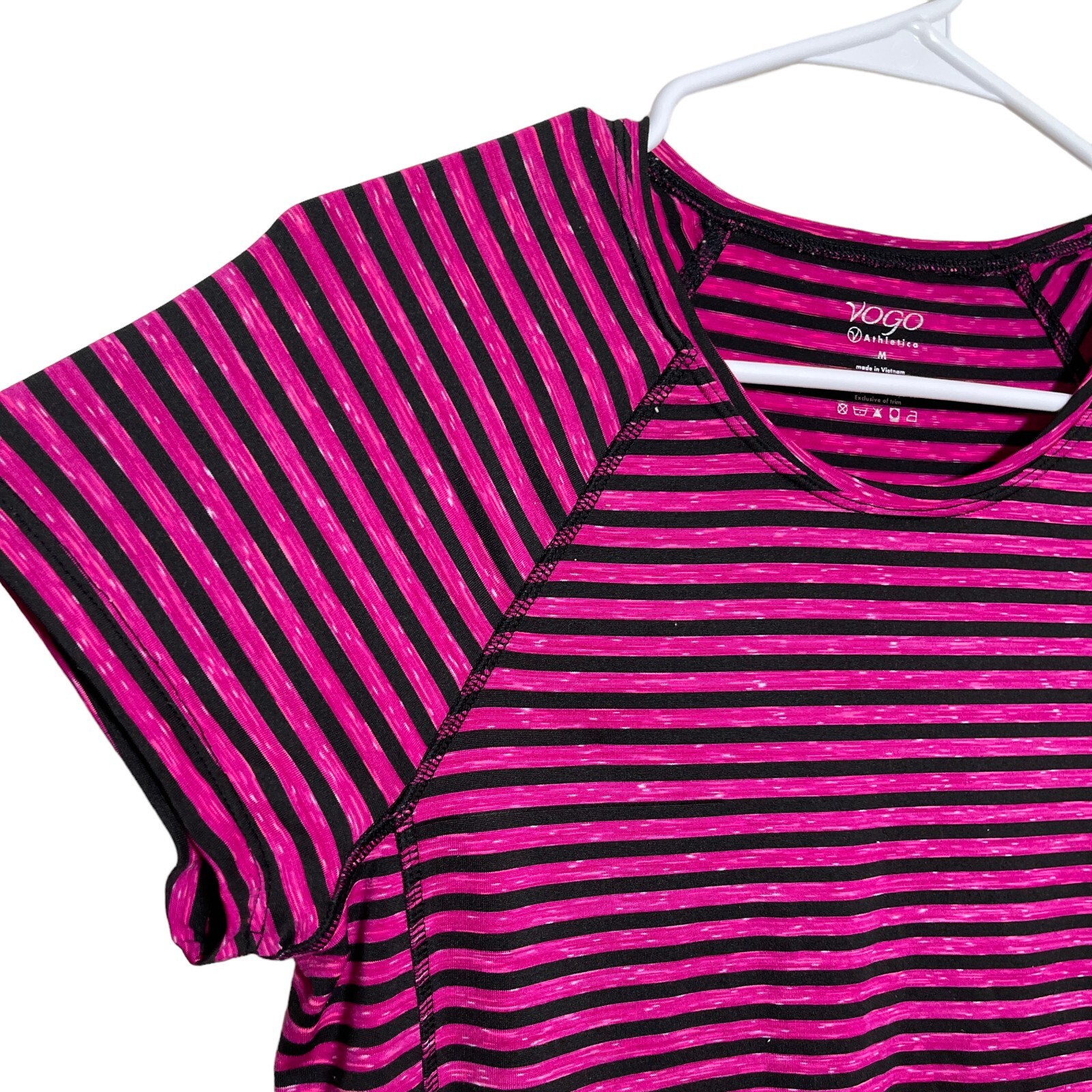 Vogo Athletics T-Shirt Women’s Medium Pink Black Stripe Short Sleeve Top Active