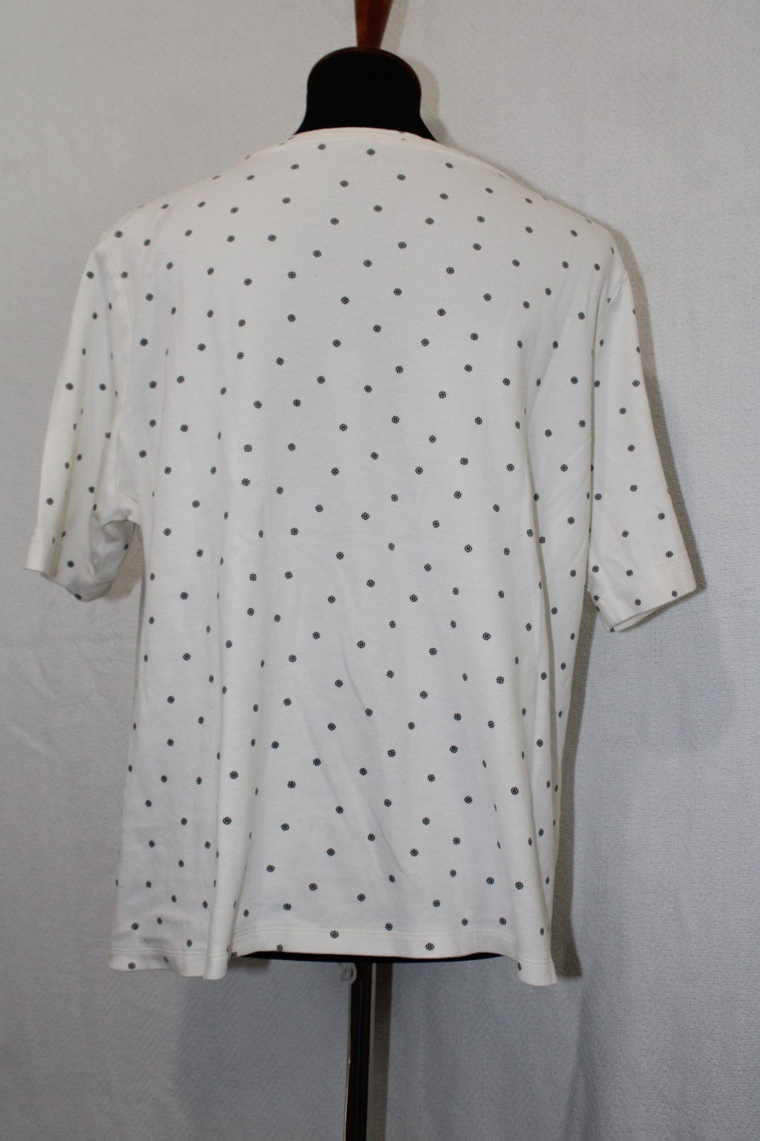 L.L. Bean Sz 1X White w/ Geometric Cotton Short Sleeve Tee Medium Weight