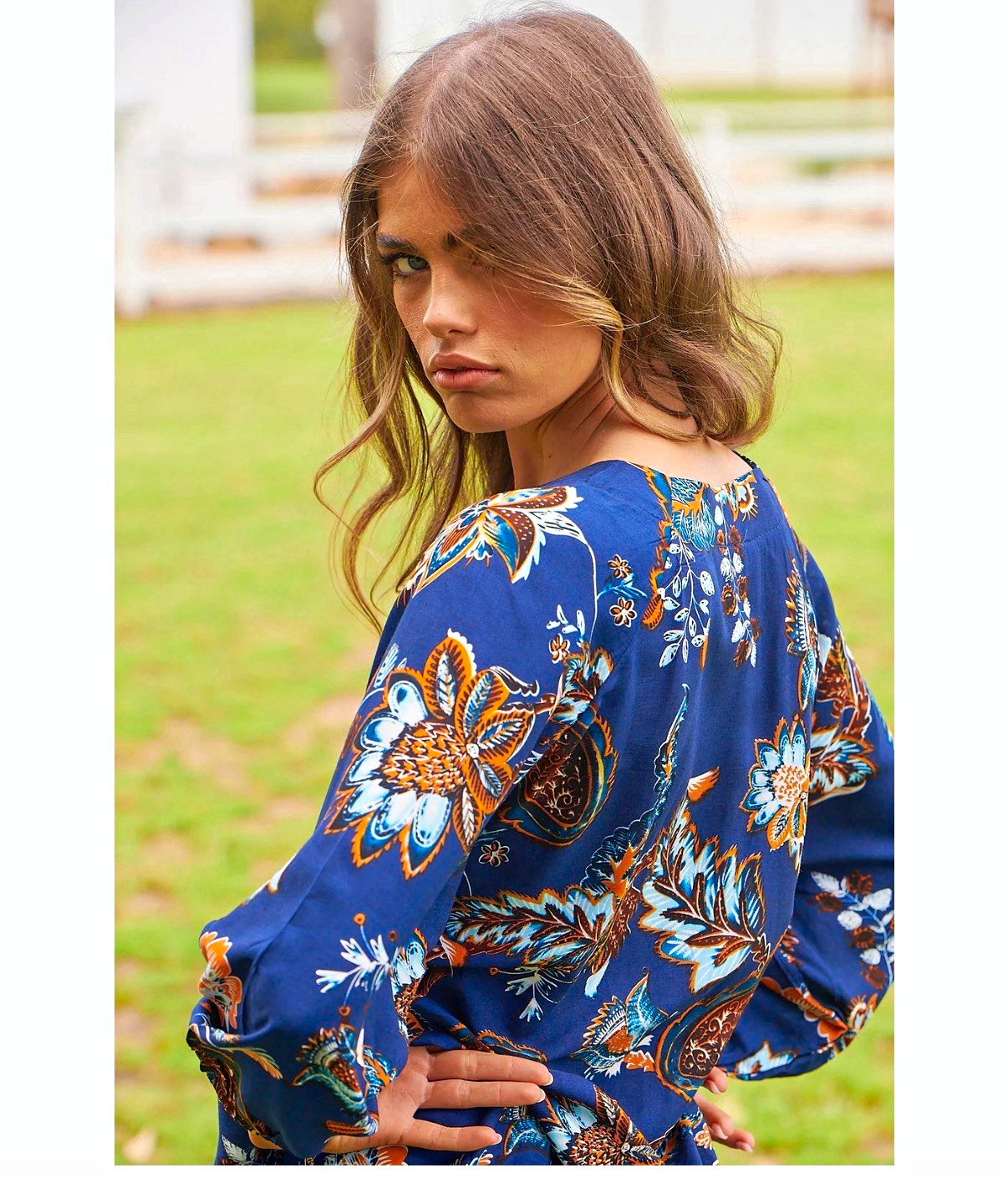 TAJ by SABRINA CRIPPA Blue Floral Cropped Blouse Women’s Size Small NWT