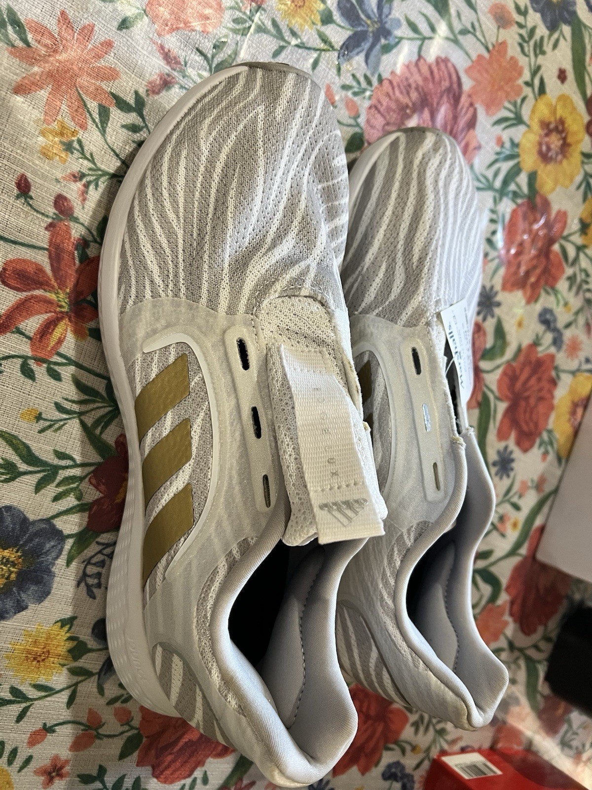 adidas Men’s Slip-On Low Top Athletic Sneakers White Gold Gray Striped