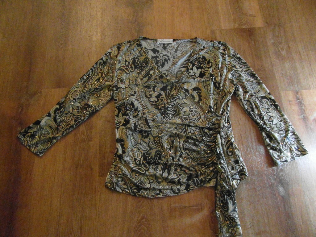 Dressbarn Woman’s Sparkly Paisley Blouse Tan, Brown, Black, White 1554G-4