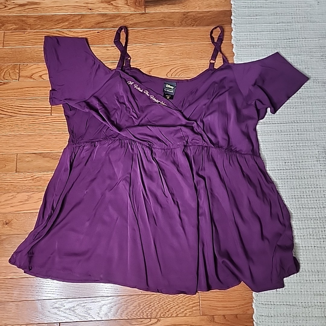 Disney Her Universe Cold Shoulder Top Purple Aladdin V-Neck Strap Stretch Plus 5