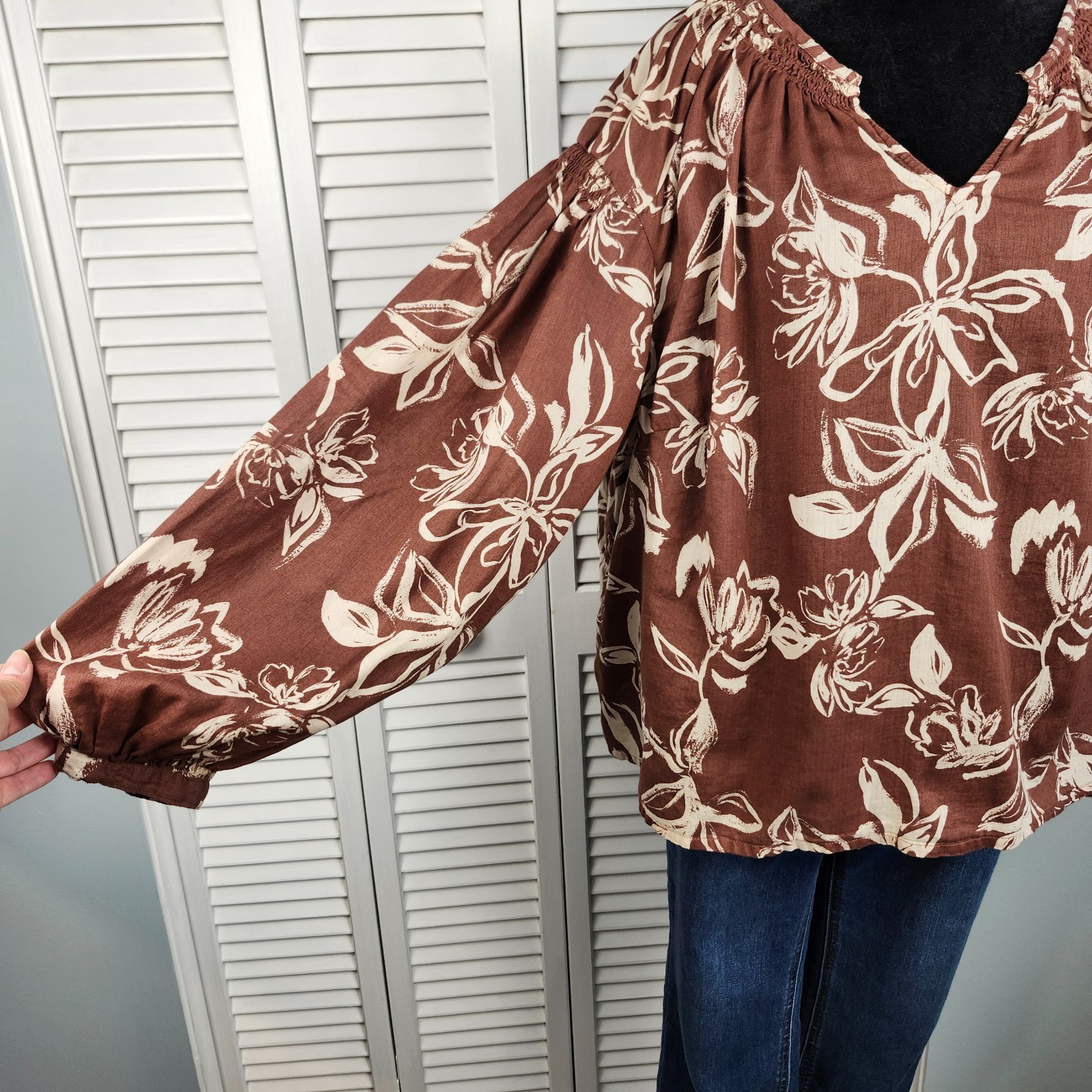 a.n.a Floral Top Brown & Ivory 1X Cotton Balloon Sleeve Coastal Cowgirl Boho
