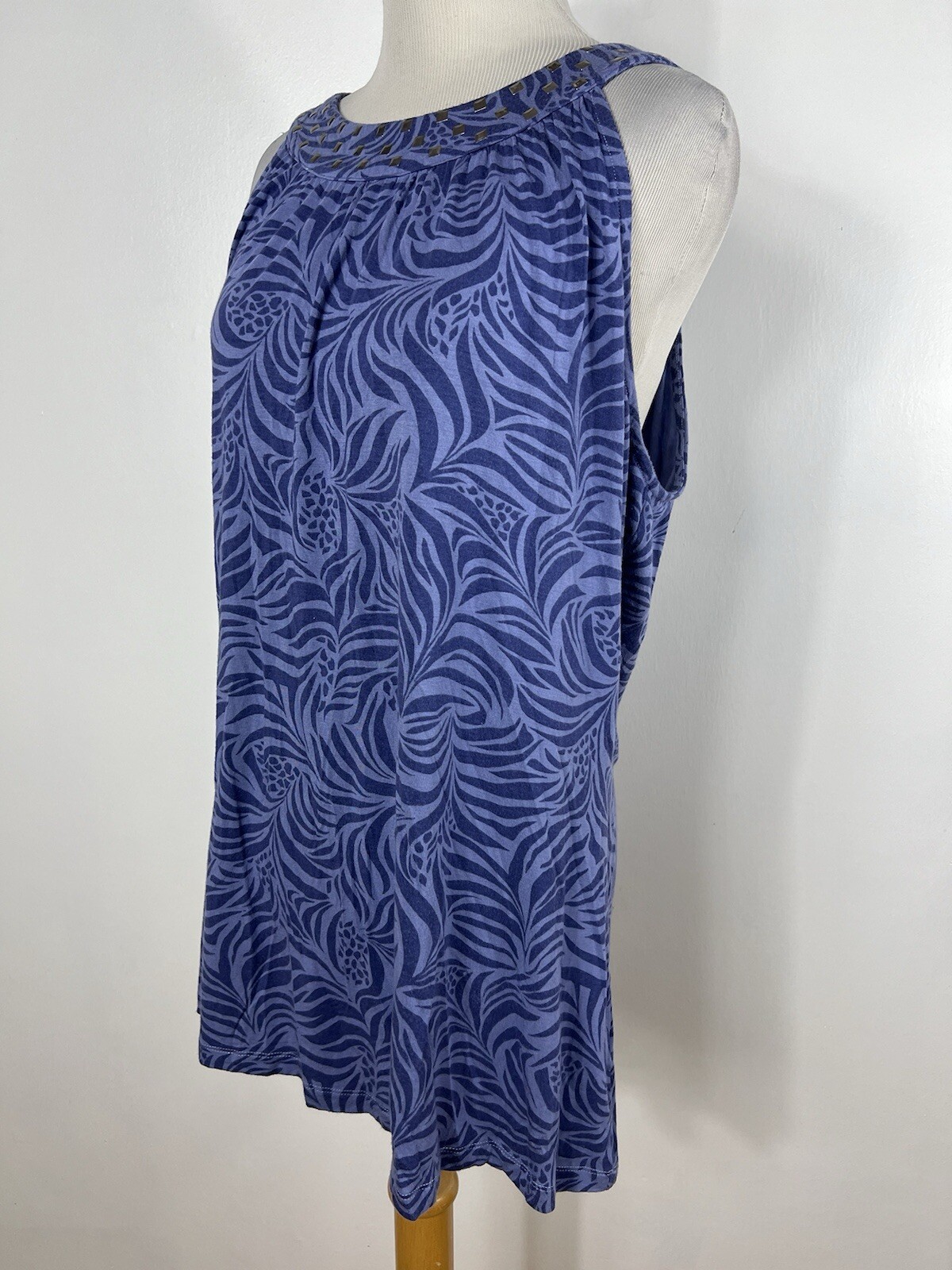 Susan Bristol XL Tank Top Shirt Lilac Purple Scoop Neck Embellished Sleveless L1