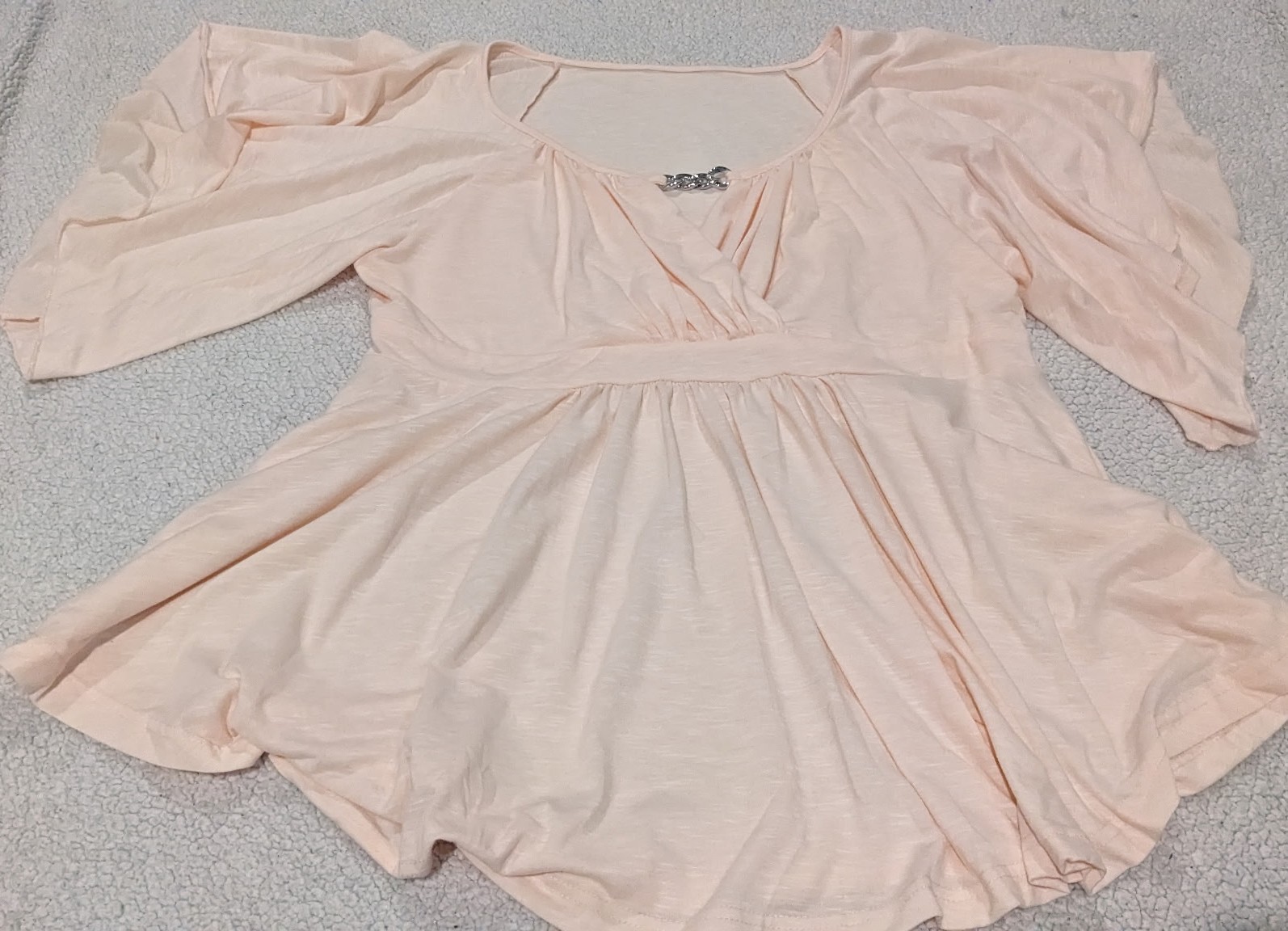 Woman’s 2XL Flutter Sleeve Mid Length Top Light Peach/Pink