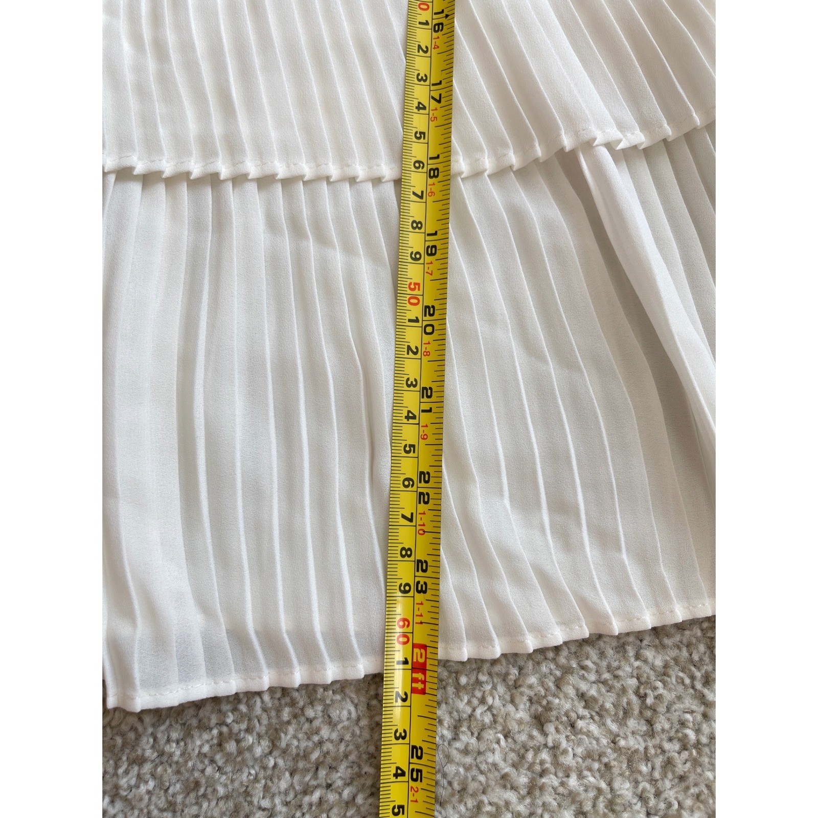 J. Jill Ivory Tiered Pleated Blouse Long Sleeve S Small Romantic Office Preppy