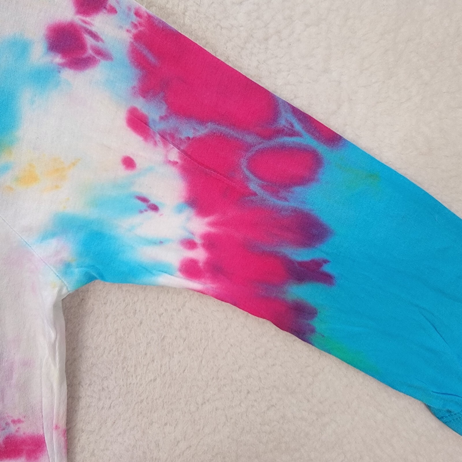 Its Out of LA Magenta Tie Dye Graphic Tee Scoop Neck Extra Slim T Shirt Size M