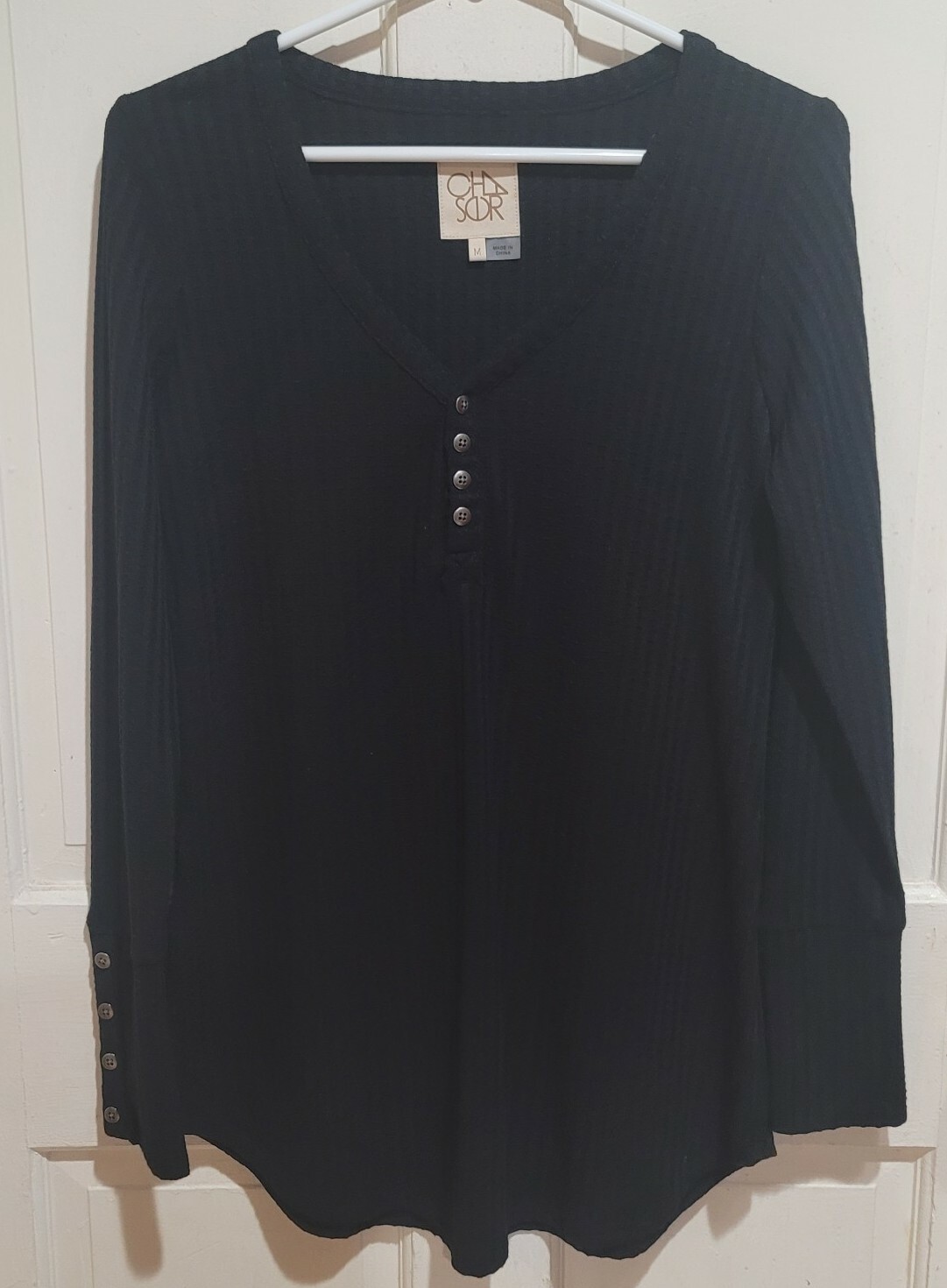 NWT Ch sor solid Black Pull Over Top V Neck Partial Button Long Sleeves Size M