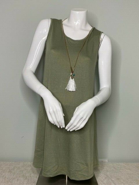 Womens No Comment NY-LA Sleeveless Top With Necklace Green Medium