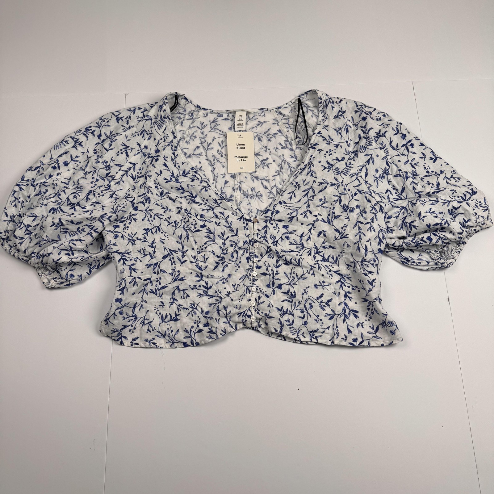 H&M Shirt Womens XL White Blue Linen Blend Puff Sleeve Floral Button Blouse