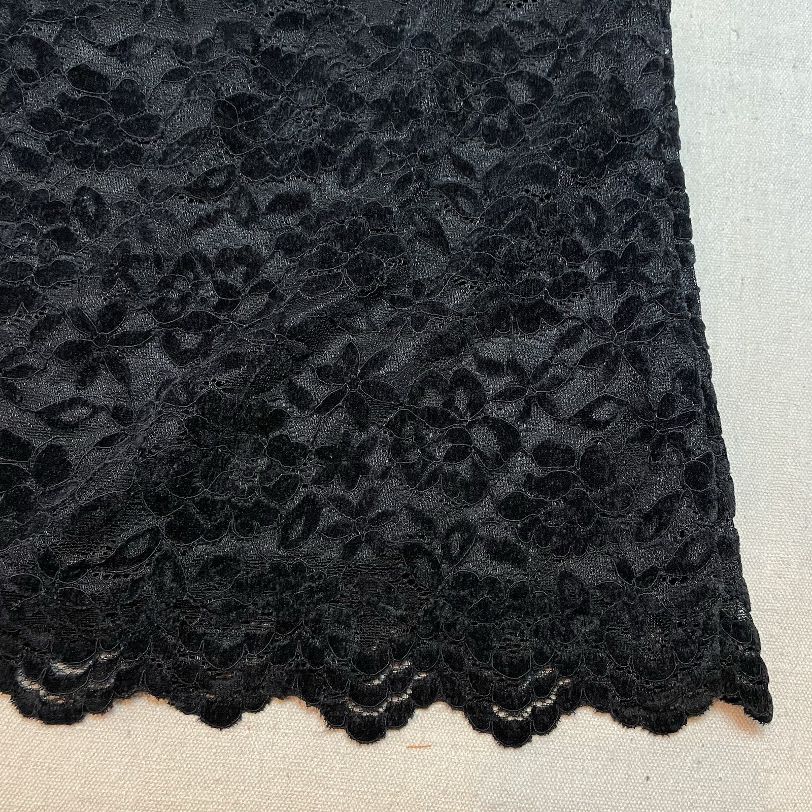 Teddi Rose Women Black Lace Velvet Burnout Top Shirt Short Sleeve Size Medium