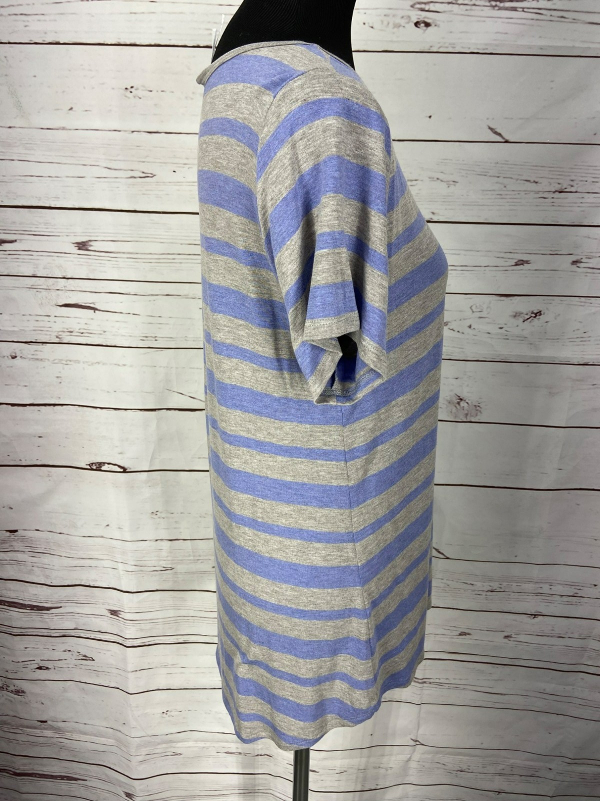 LuLaRoe Classic T-Shirt Medium Gray & Blue Stripes 95% Rayon 5% Spandex