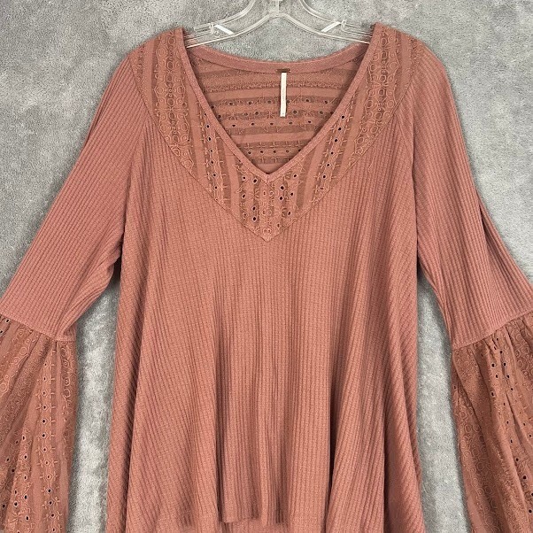 Free People Parisian Nights Top Womens M Eyelet Bell Sleeve Boho Lagenlook