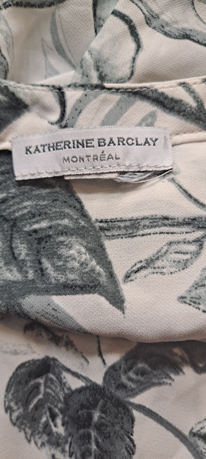 Katherine Barclay Blouse Women’s XL Pleated sleeveless white black gray Floral