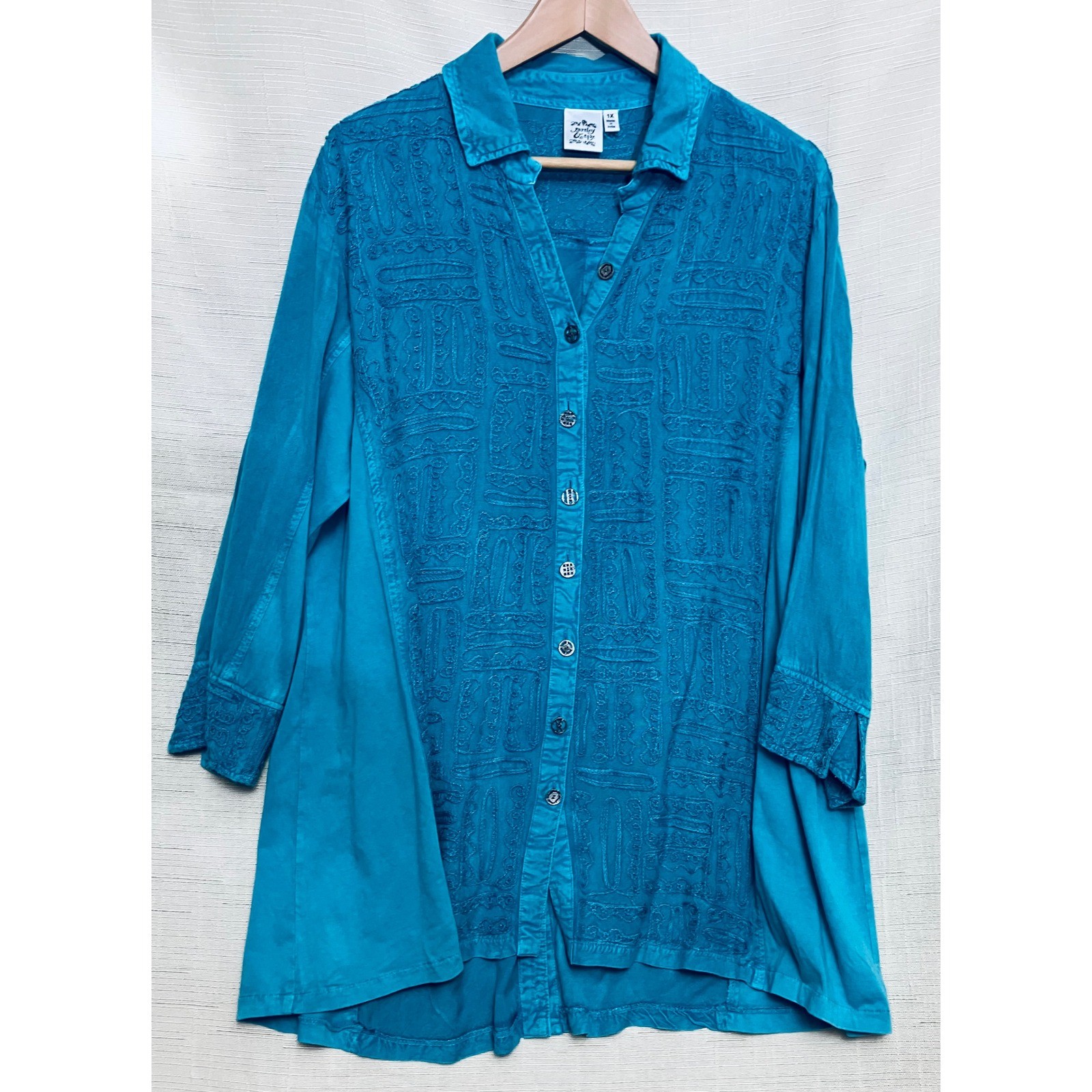 Parsley & Sage Tunic Women 1X Turquoise Excellent Embroidered Button Back Top
