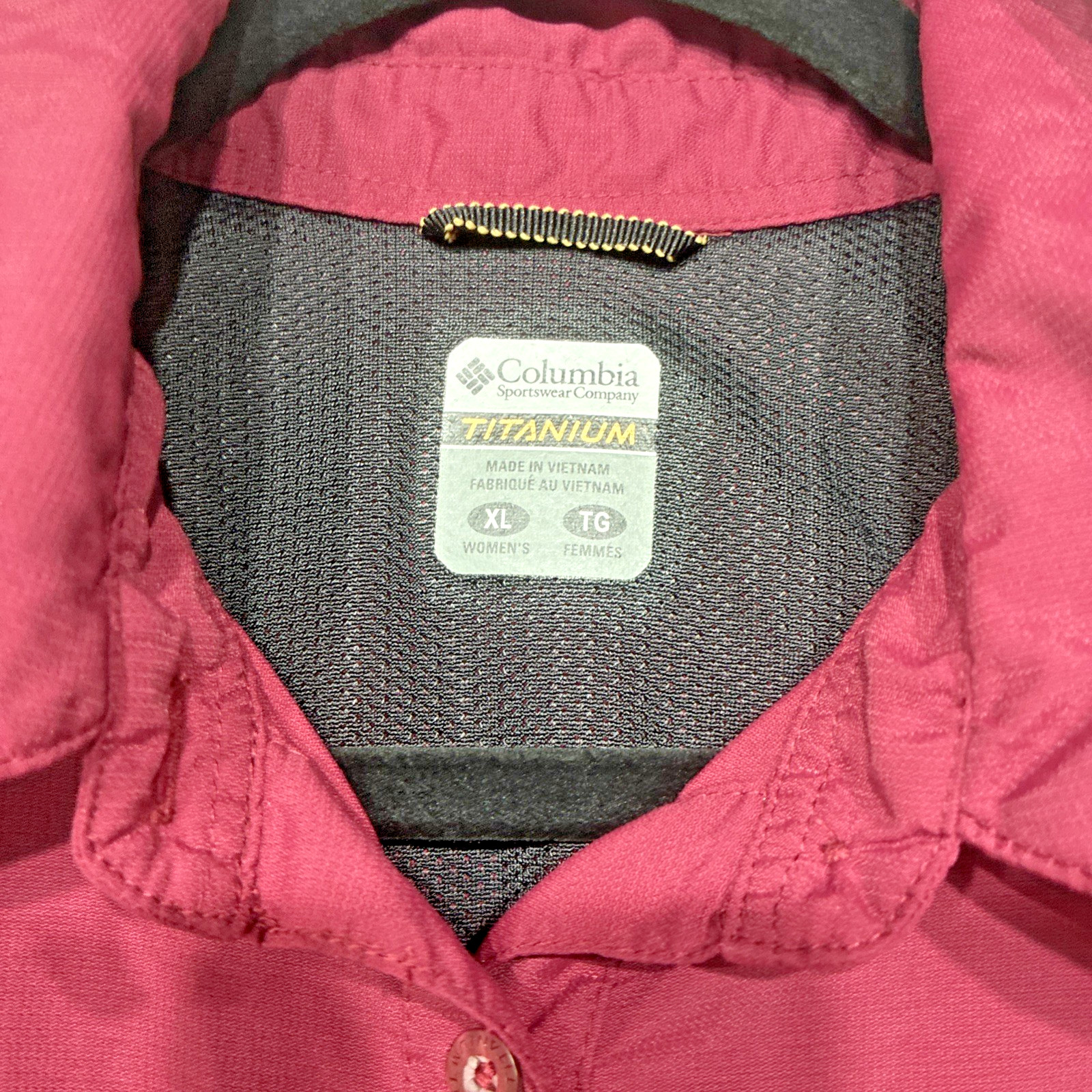 Columbia Titanium Women’s Button Up Shirt Maroon Long Sleeve Outdoor Hiking Vent