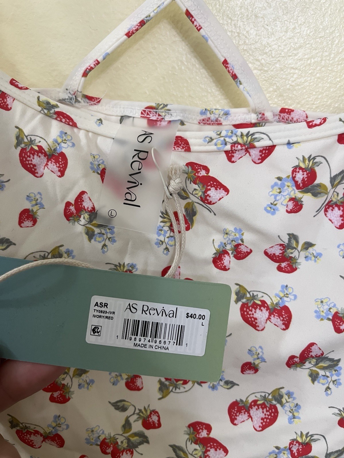 NEW Altar’d State AS Revival Strawberry Bow Top Built in Bra Size Large NWT