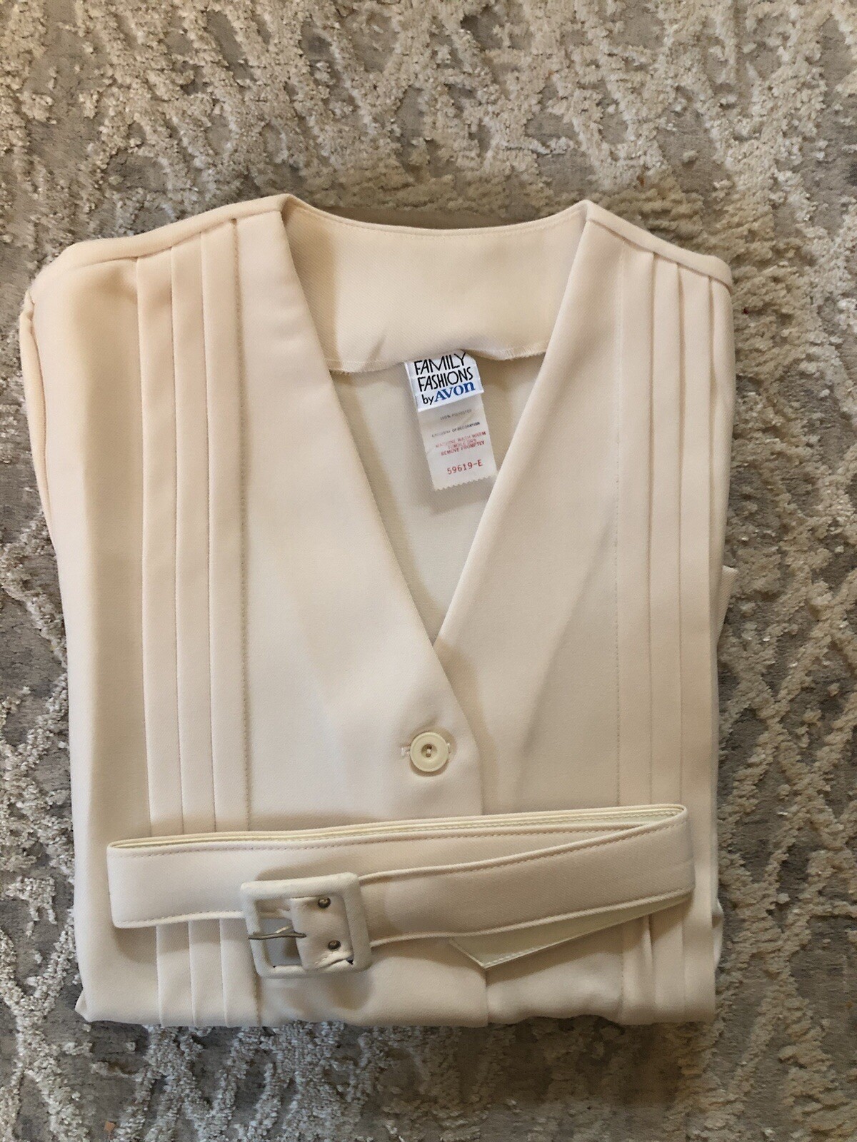 VTG Family Fashion By Avon Top/ Jacket Long Sleeve Button Up Ivory Size 13/14new