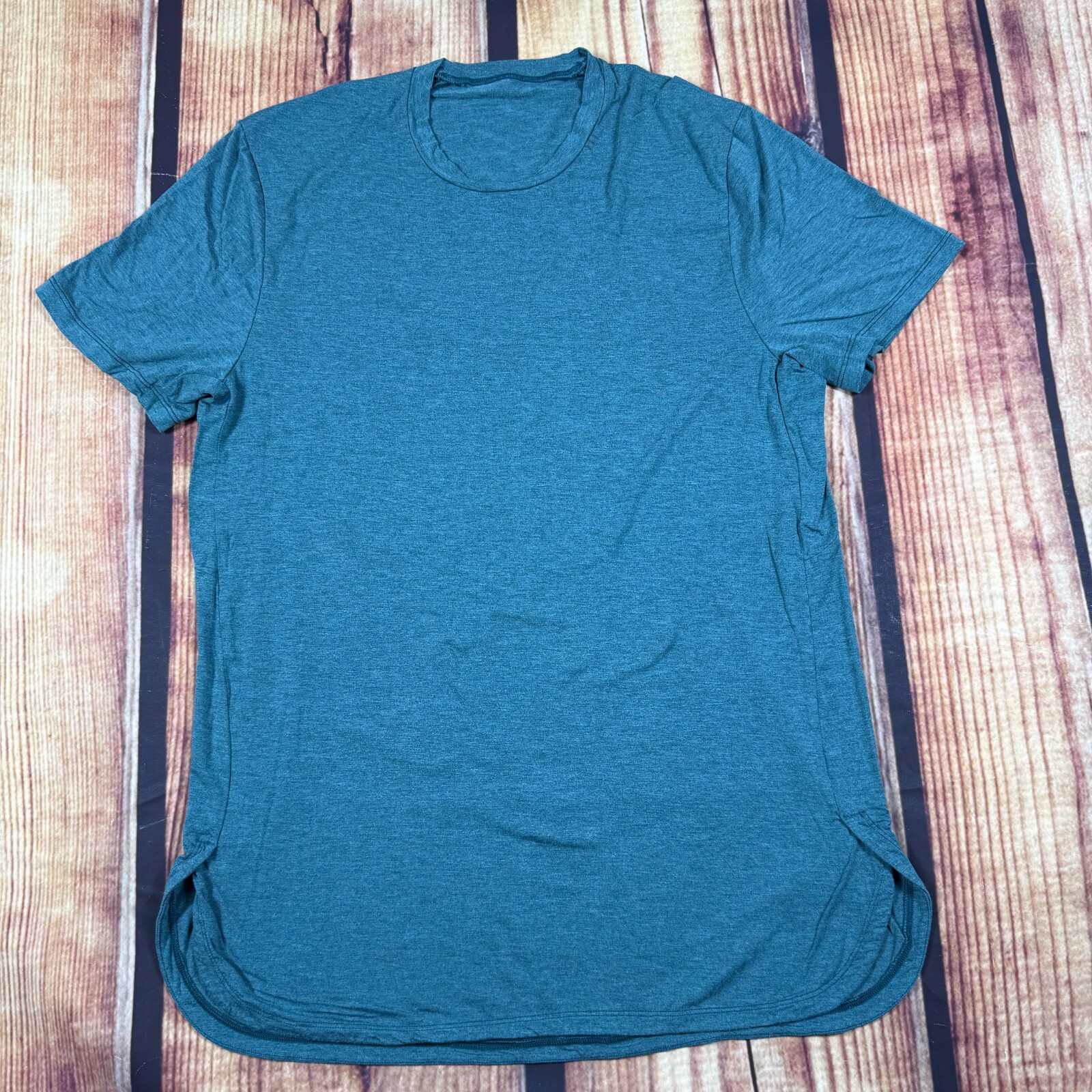 Lululemon T Shirt Women 6 ? Short Sleeve Reflective Logo Stretch Crewneck 19×26